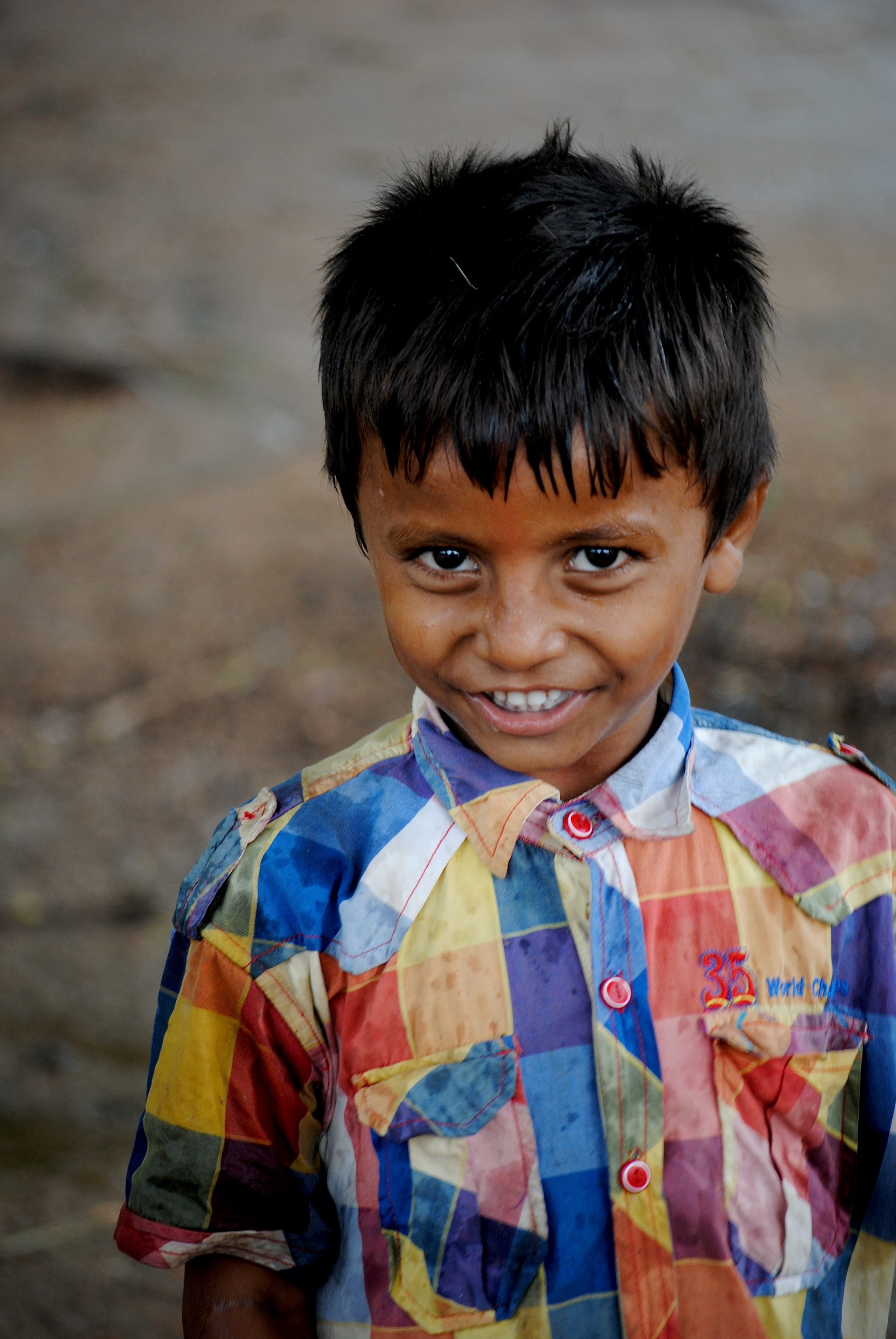 casual clothing, lifestyles, men, looking at camera, boy, outdoors, hampi, india, innocence, day, leisure activity, one person, 4K, childhood, front view, Phone HD Wallpaper