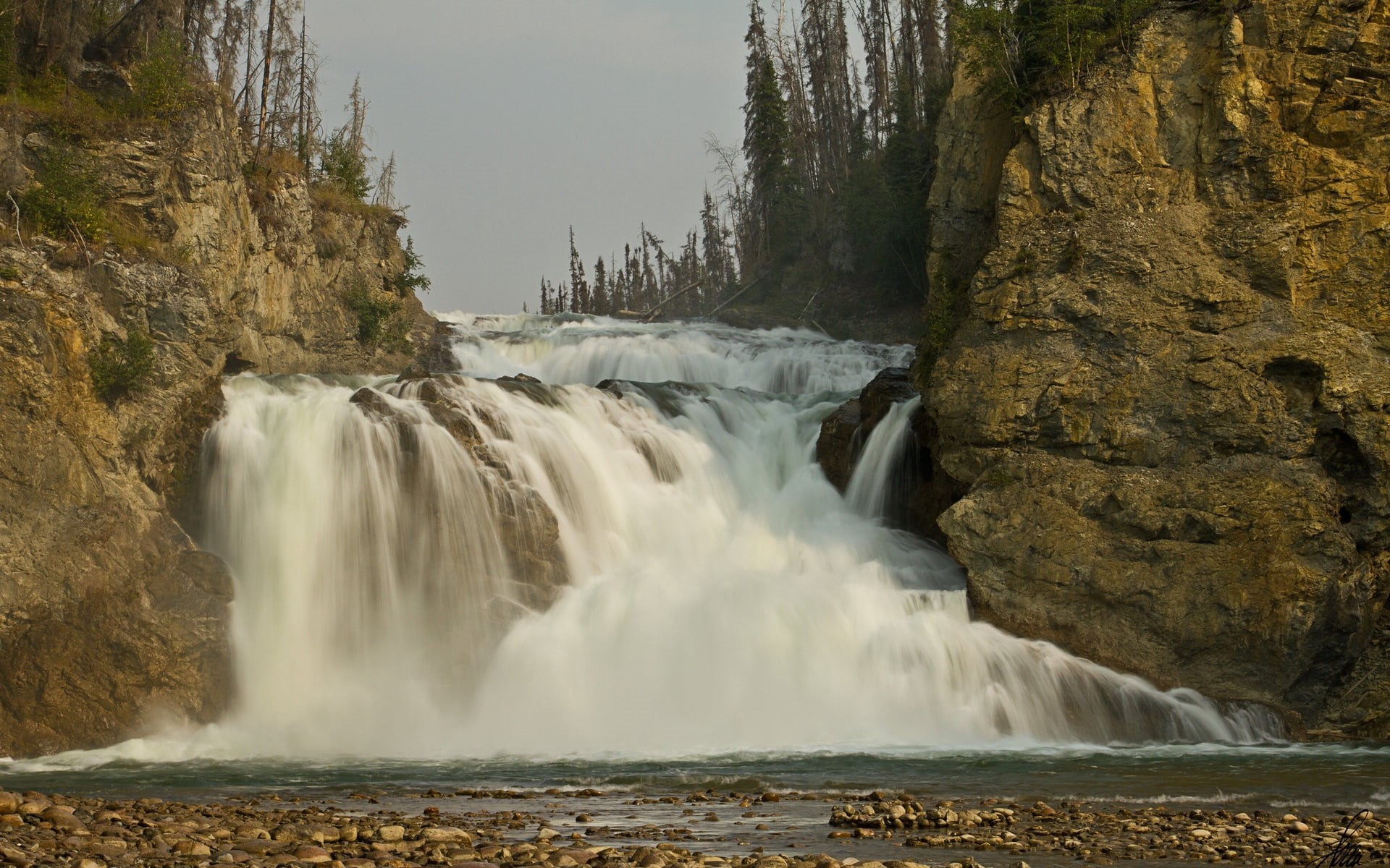 green Color, tree, scenics, freshness, travel, day, falling, dirty, forest, falling water, water, famous Place, landscape, beauty In Nature, motion, national Landmark, HD Wallpaper