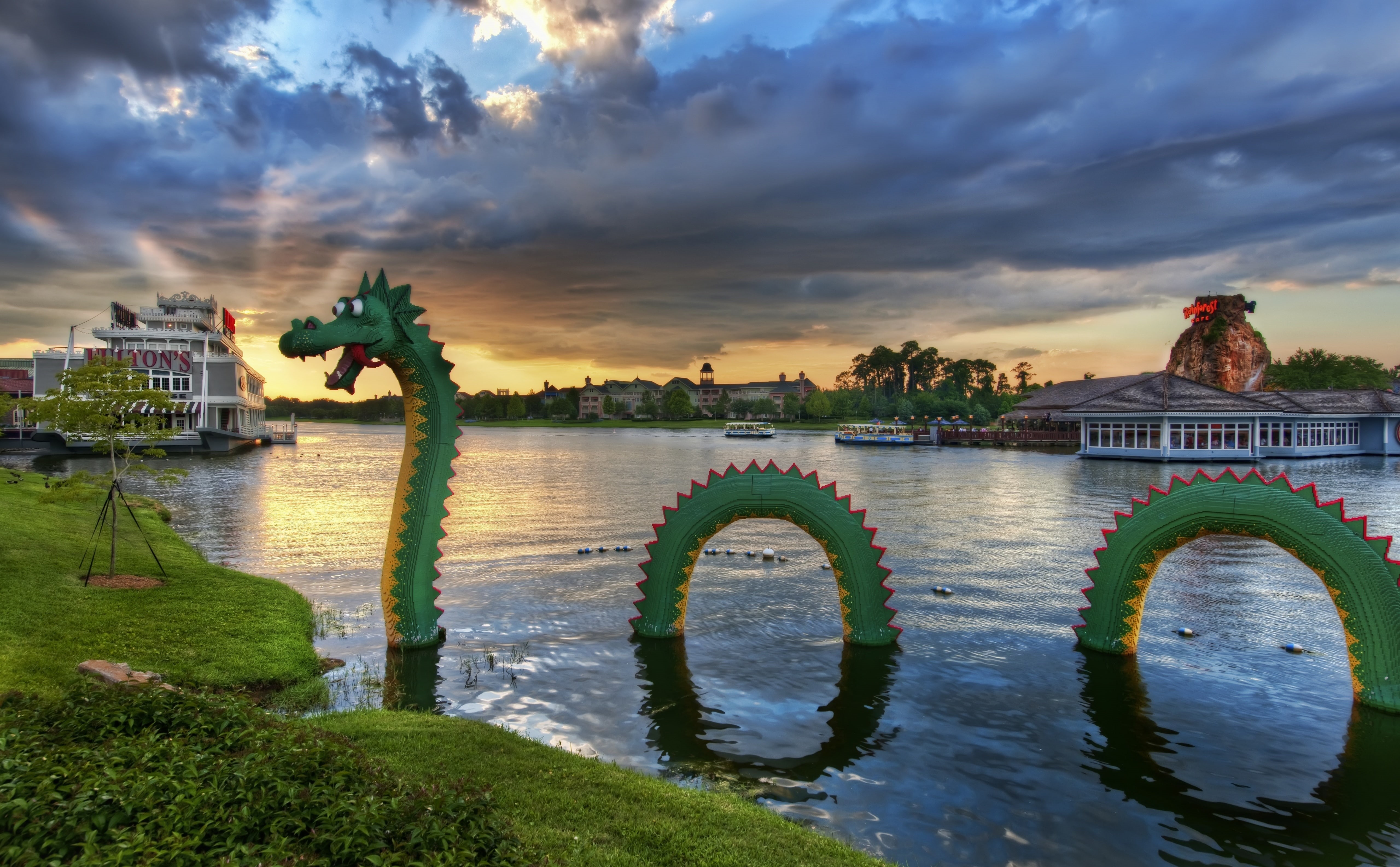 green, river, 5K, bridge - man made structure, wyrm, connection, cityscape, no people, nature, outdoors, built structure, arch bridge, architecture, plant, HD Wallpaper