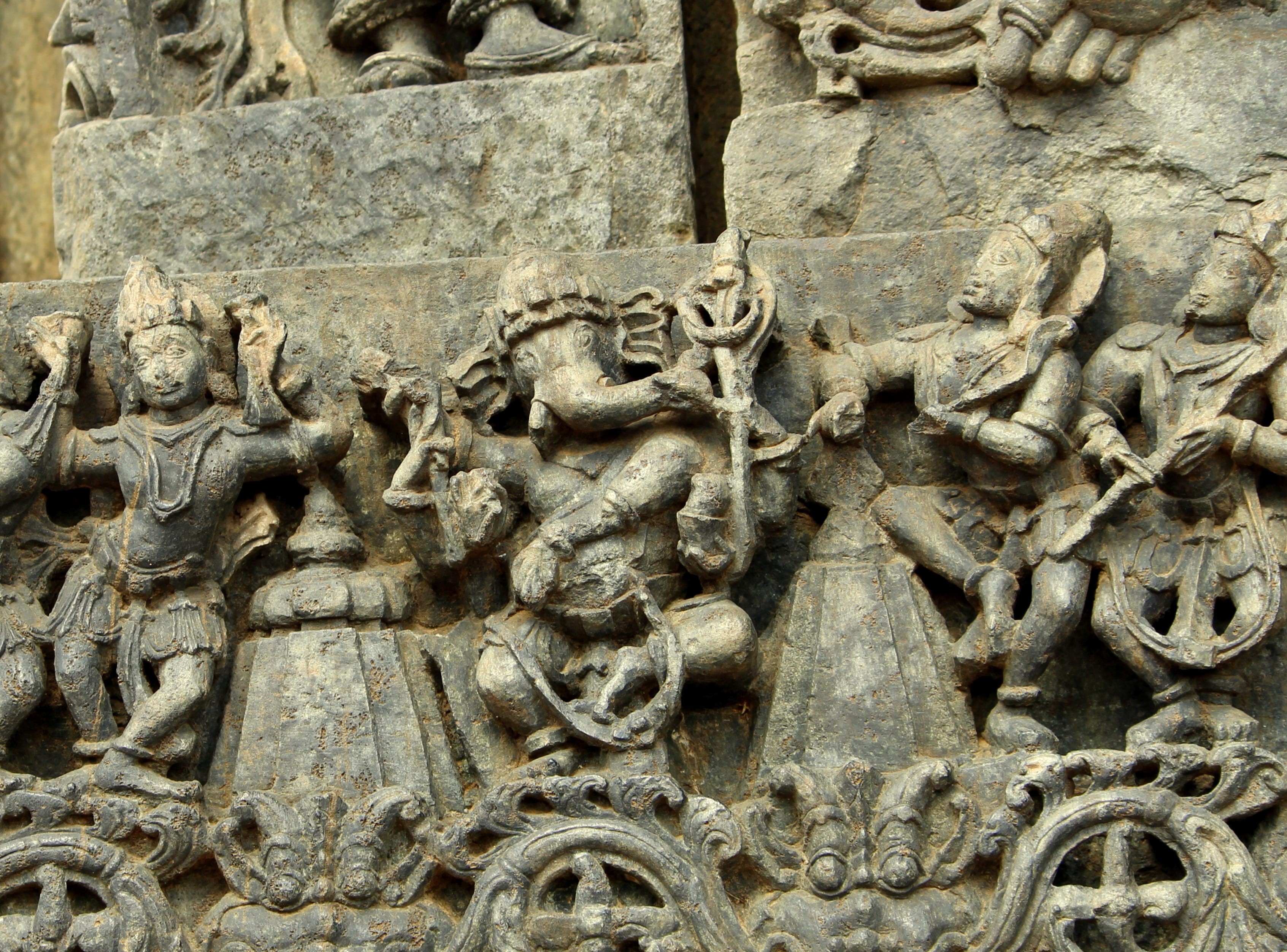 spirituality, representation, the past, ancient temples, place of worship, Hoysala, heritage, 2K, india, tourism, male likeness, ornate, statue, no people, HD Wallpaper