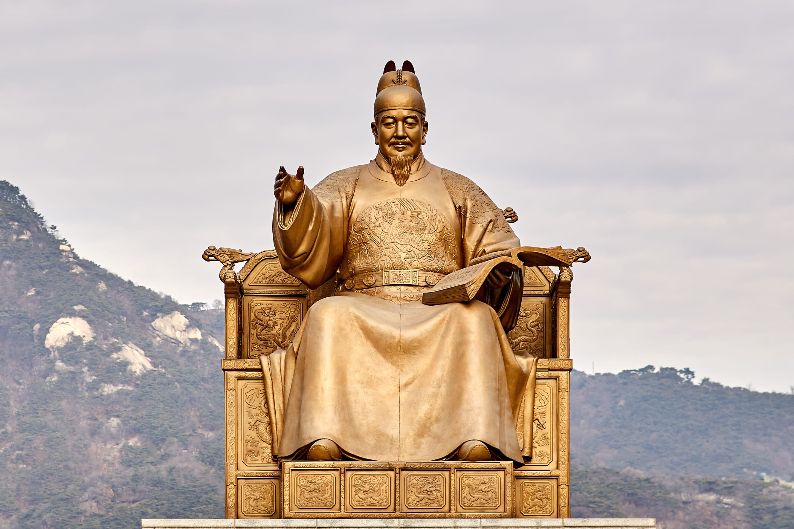 sculpture, metal, ancient, sitting, man, travel destinations, cloud - sky, yellow, representation, sejung, korea, male likeness, human representation, king, HD Wallpaper