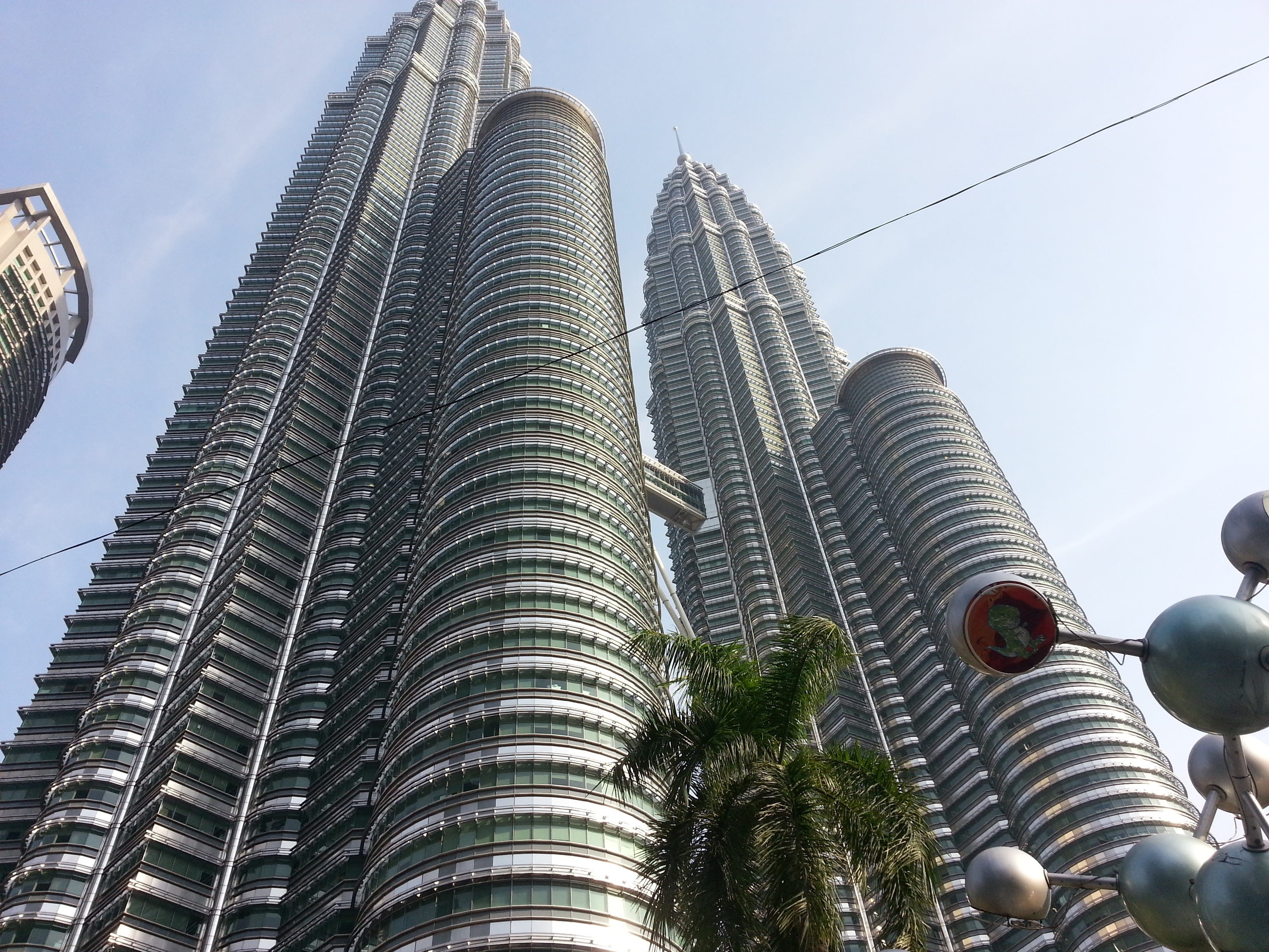 2K, spire, financial district, built structure, plant, skyscraper, asia, kong kuala, tall - high, low angle view, architecture, day, sky, office building exterior, HD Wallpaper
