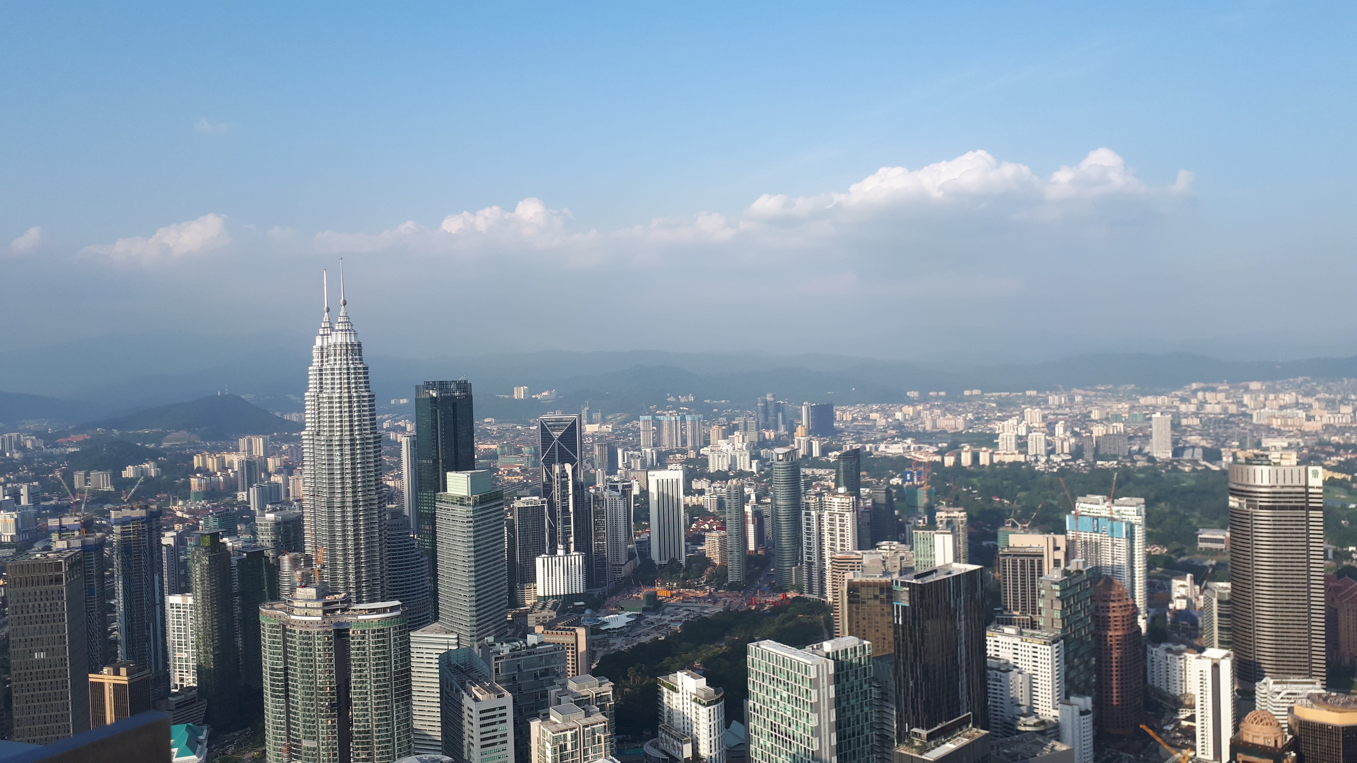 tall - high, crowd, residential district, 4K, modern, building exterior, tower, cityscape, office building exterior, skyline, building, malaysia, kong kuala, HD Wallpaper