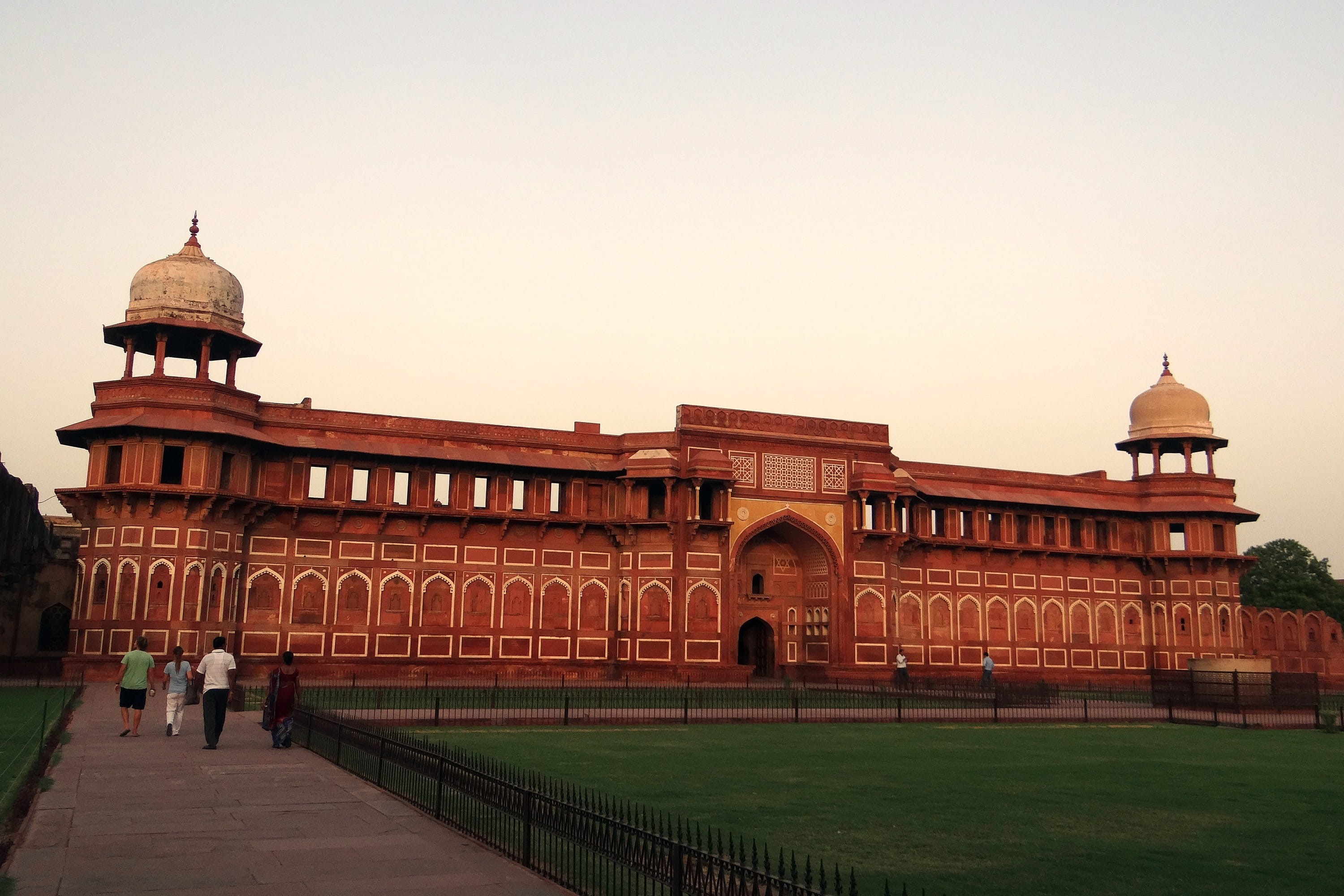 jahangir, sky, agra, history, Jahangir Mahal, outdoors, nature, government, india, incidental people, agra fort, lawn, mahal, Sandstone, city, travel destinations, HD Wallpaper