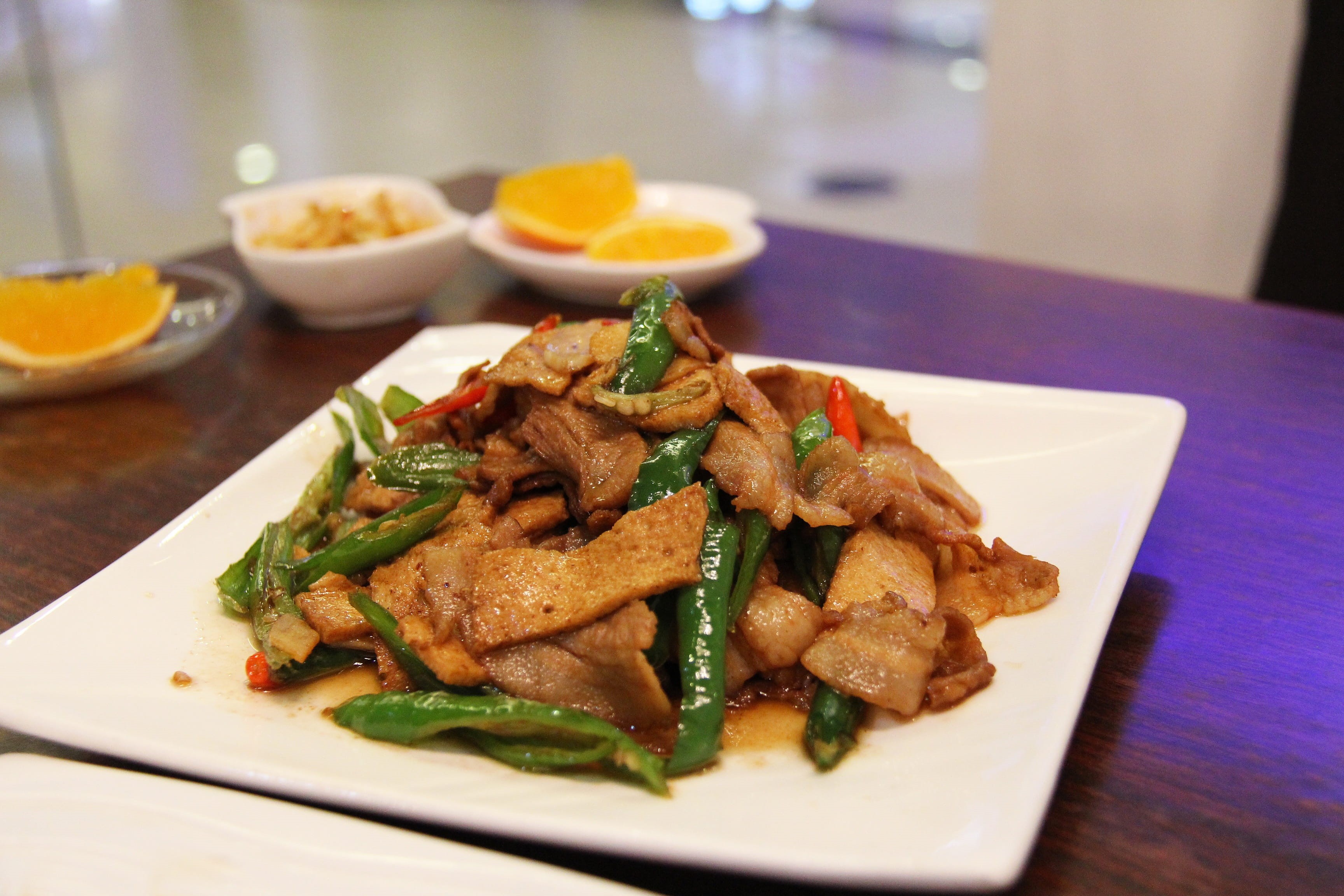 no people, food And Drink, meal, healthy eating, temptation, indoors, Food, garnish, sichuan, fried chicken, Lunch, tray, vegetable, ceramic, selective focus, HD Wallpaper