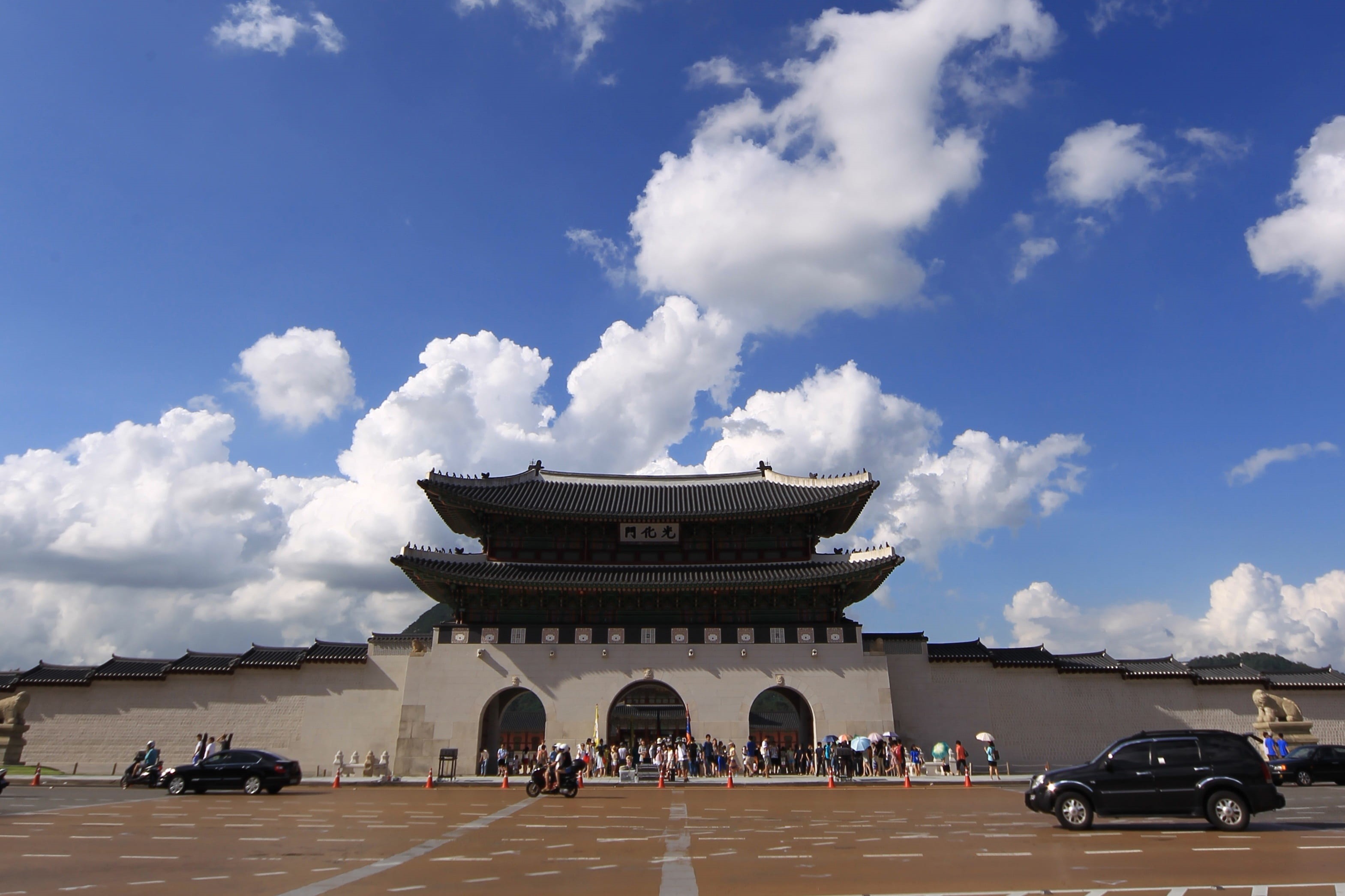 history, tourism, nature, travel destinations, temple, people, standing, tourist, incidental people, forbidden city, the past, seoul, travel, 2K, day, HD Wallpaper