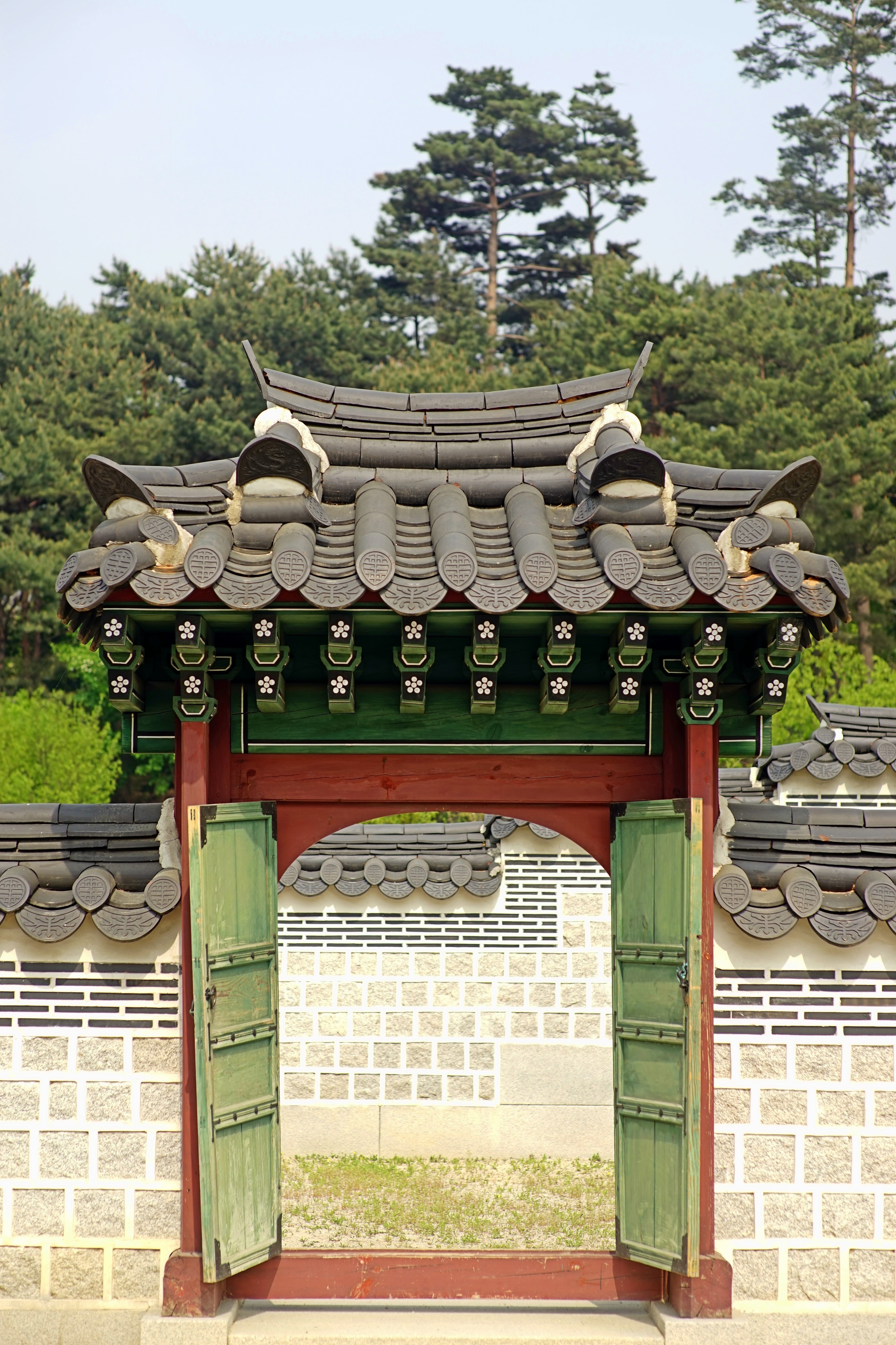structure, building, tradition, asian, gate, architecture, Palace, belief, shrine, Nature, place of worship, eaves, 5K, no people, cultures, built structure, Phone HD Wallpaper
