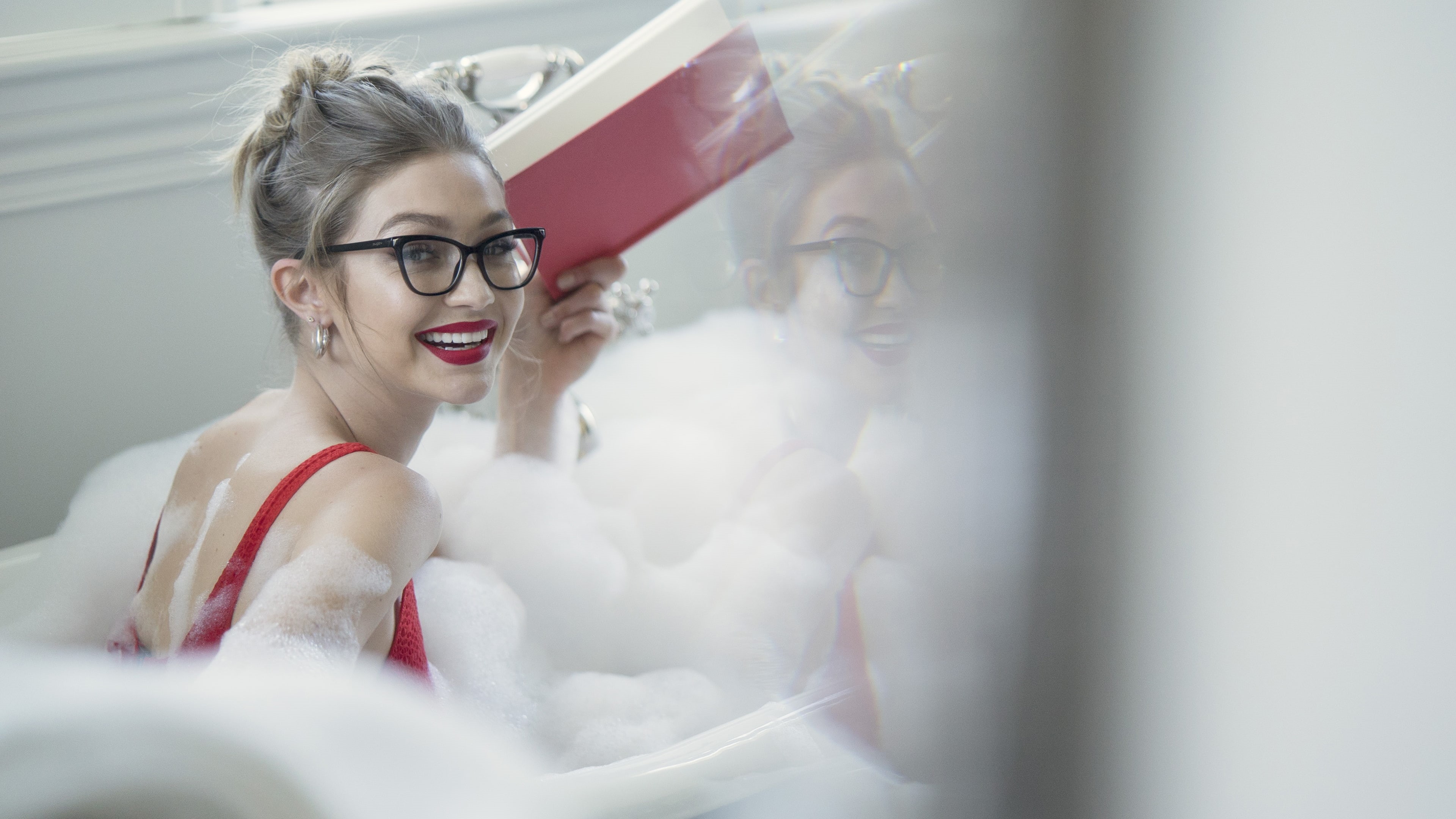 young women, For, young adult, Vogue, Eyewear, beautiful woman, front view, consumerism, happiness, 4K, indoors, beauty, adult, emotion, Gigi, headshot, HD Wallpaper