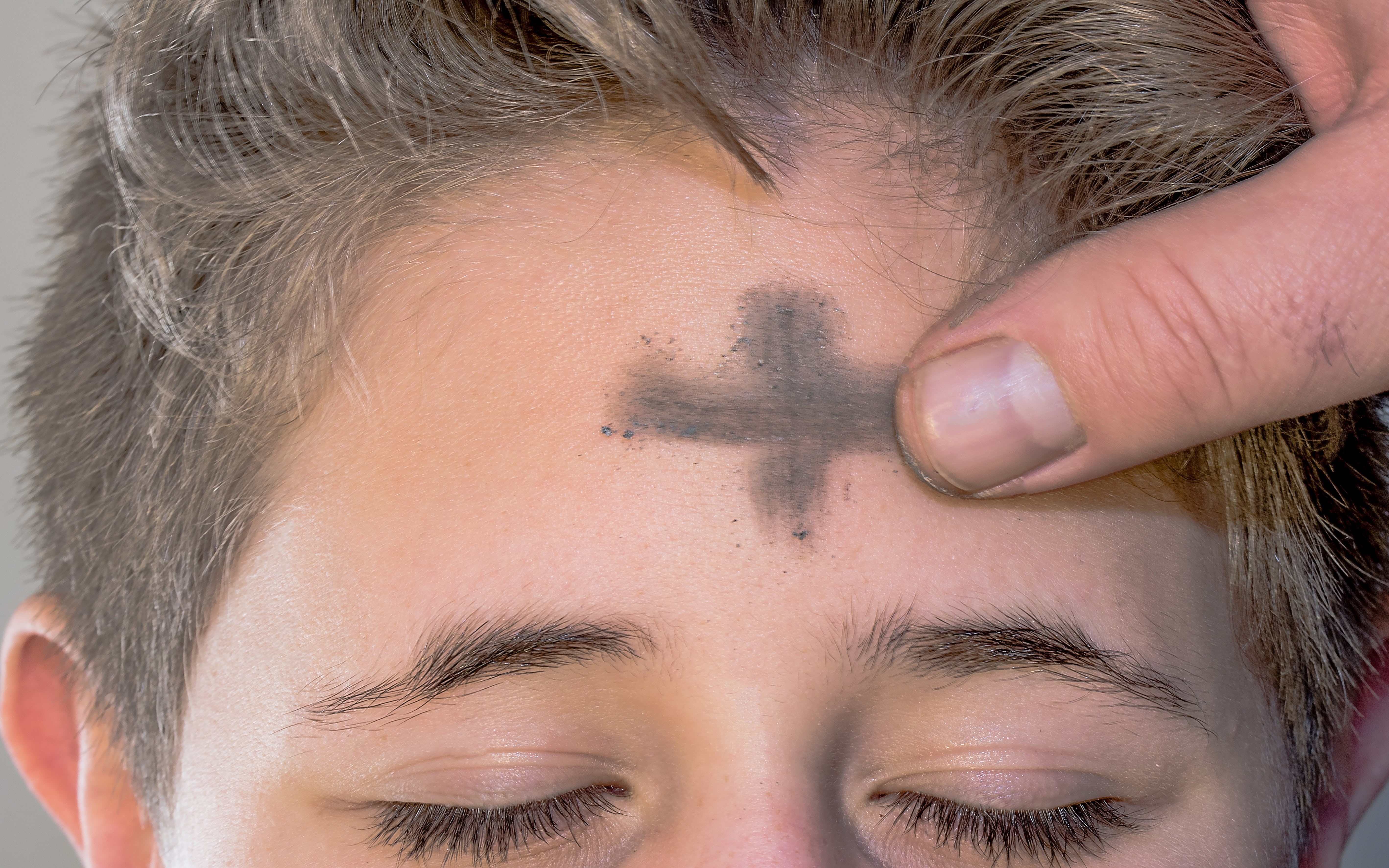 religious, body part, sign of the cross, human face, christian, headshot, indoors, eyes closed, human hair, portrait, adult, symbol, faith, lifestyles, HD Wallpaper