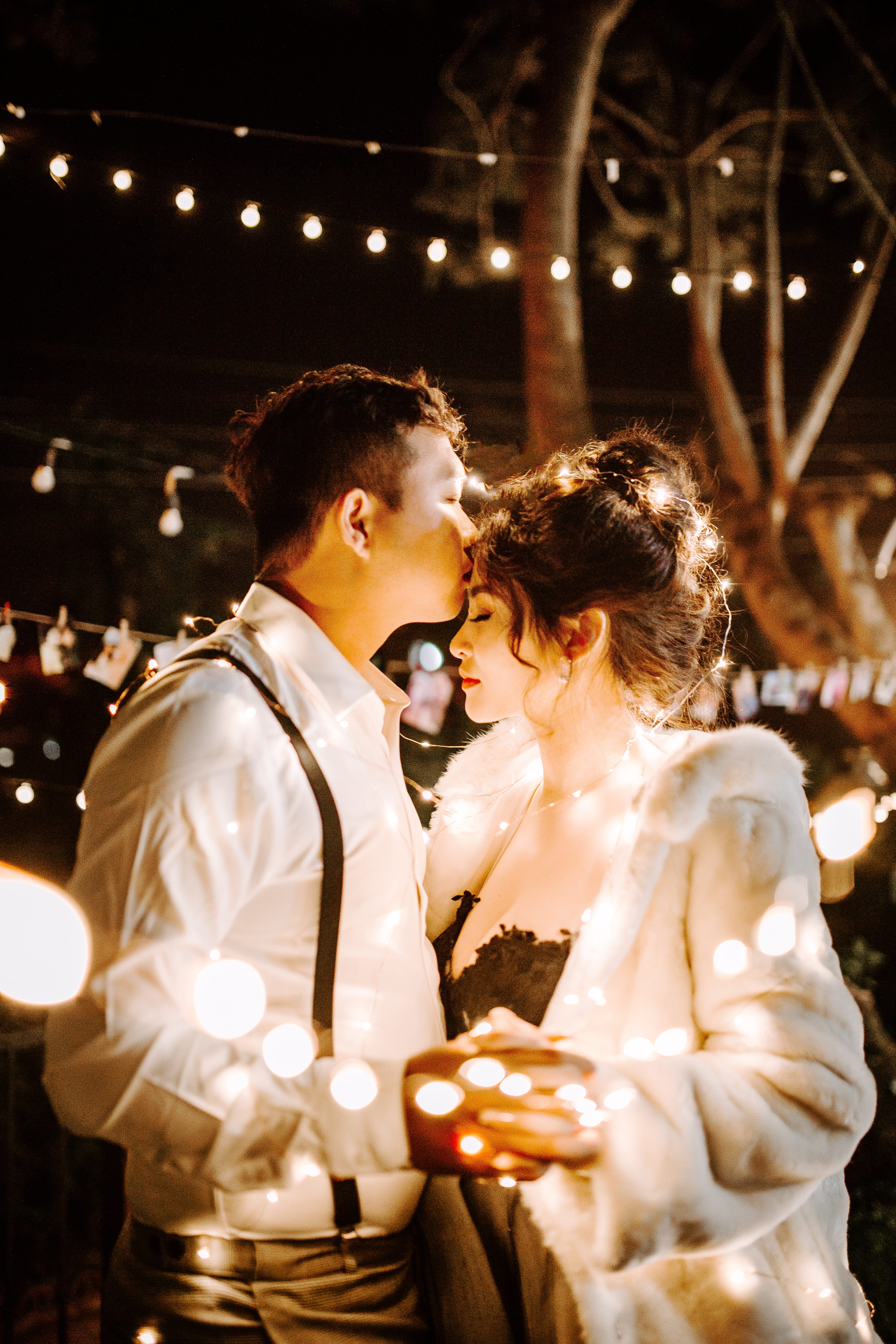 real people, adult, love, wedding ceremony, young men, 5K, kissing, wedding, heterosexual couple, illuminated, event, man, woman, men, positive emotion, Phone HD Wallpaper