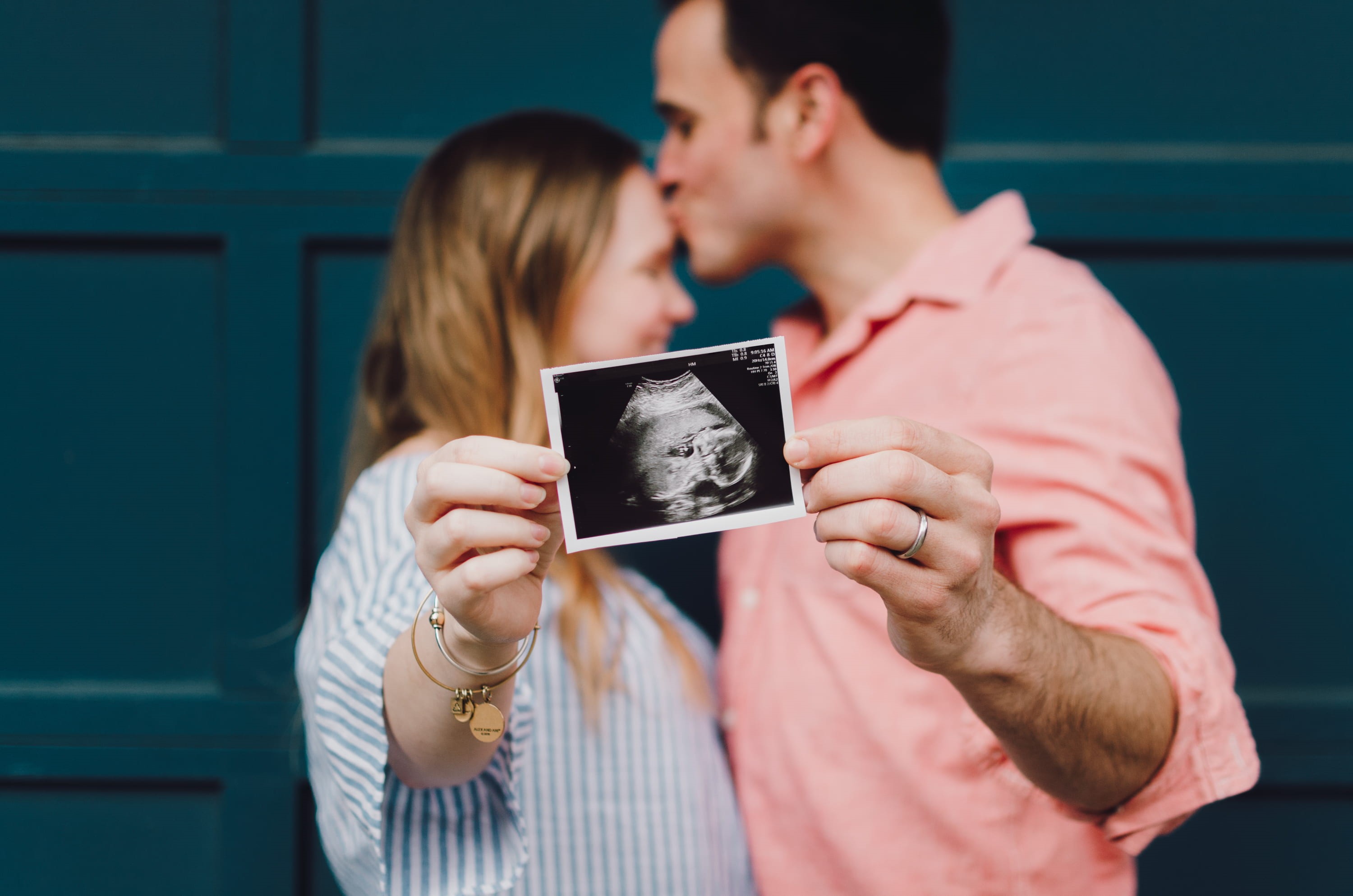 smile, celebration, white, parent, scan, romance, kissing, wife, parenthood, picture, s, young women, technology, baby, connection, female, positive emotion, HD Wallpaper