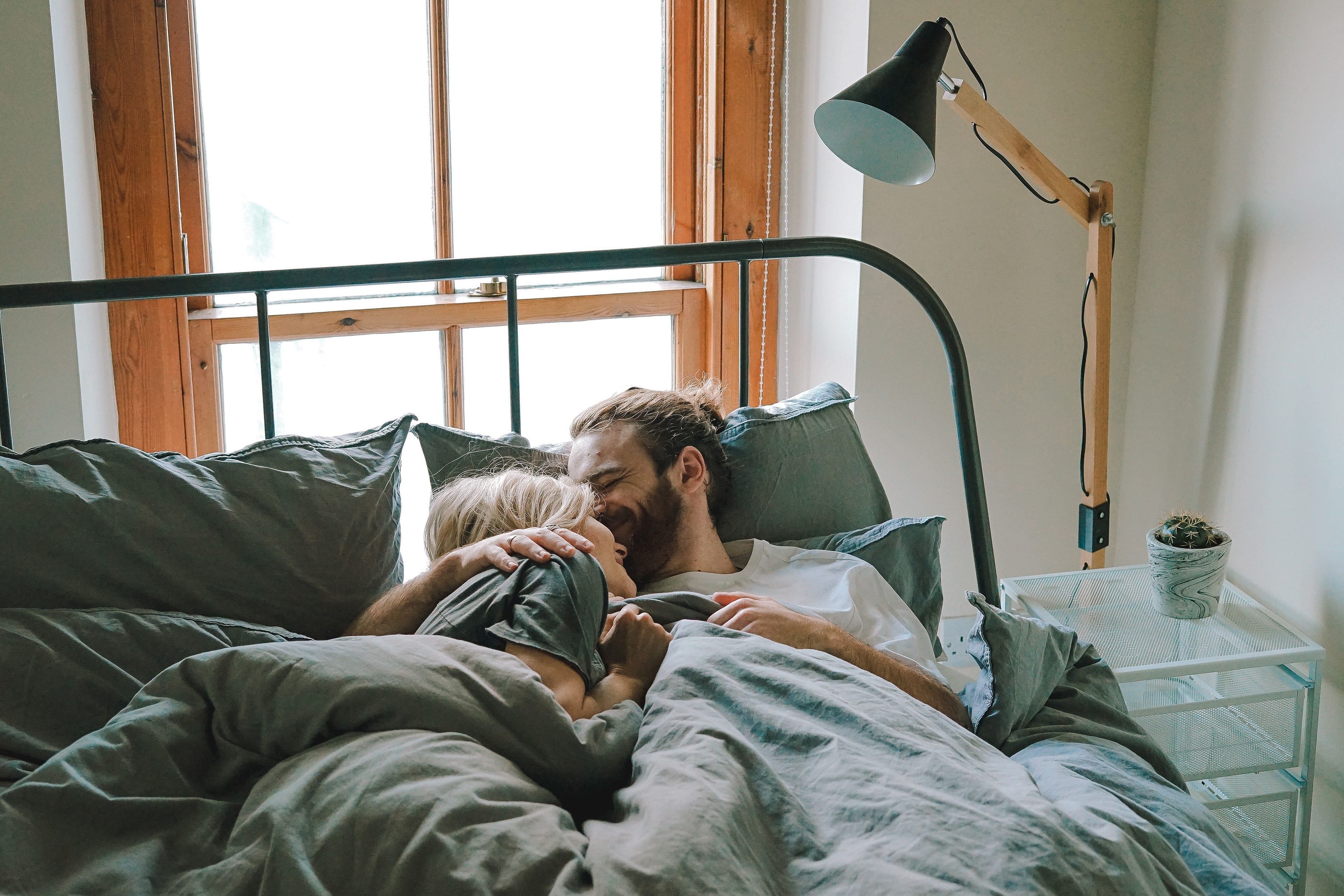 male, kissing, cozy, bedroom, woman, furniture, domestic room, 2K, hugging, adult, bed, men, lifestyles, forehead, indoors, lighting equipment, domestic life, HD Wallpaper