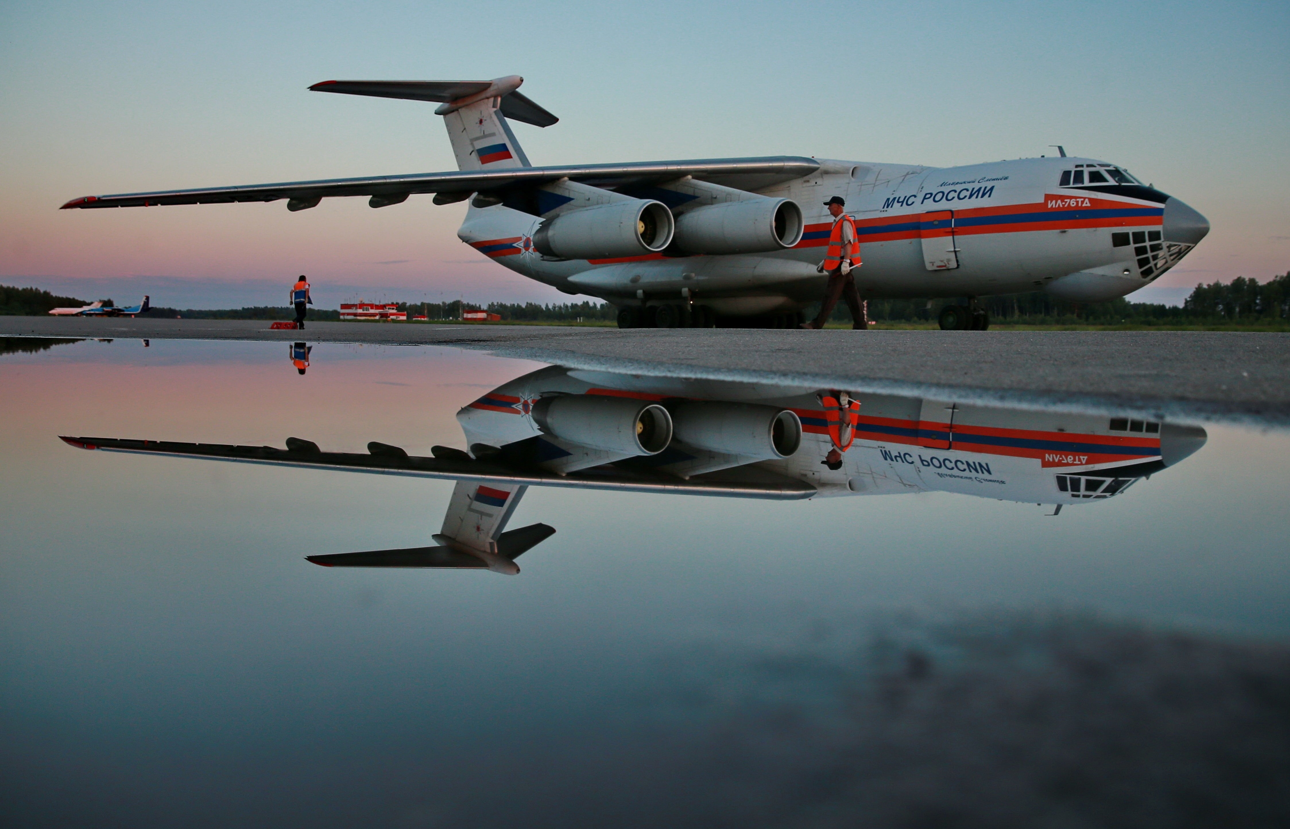 water, aircraft, symmetry, flying, Cargo, no people, air vehicle, airplane, transportation, public transportation, mode of transportation, mid-air, 4K, HD Wallpaper