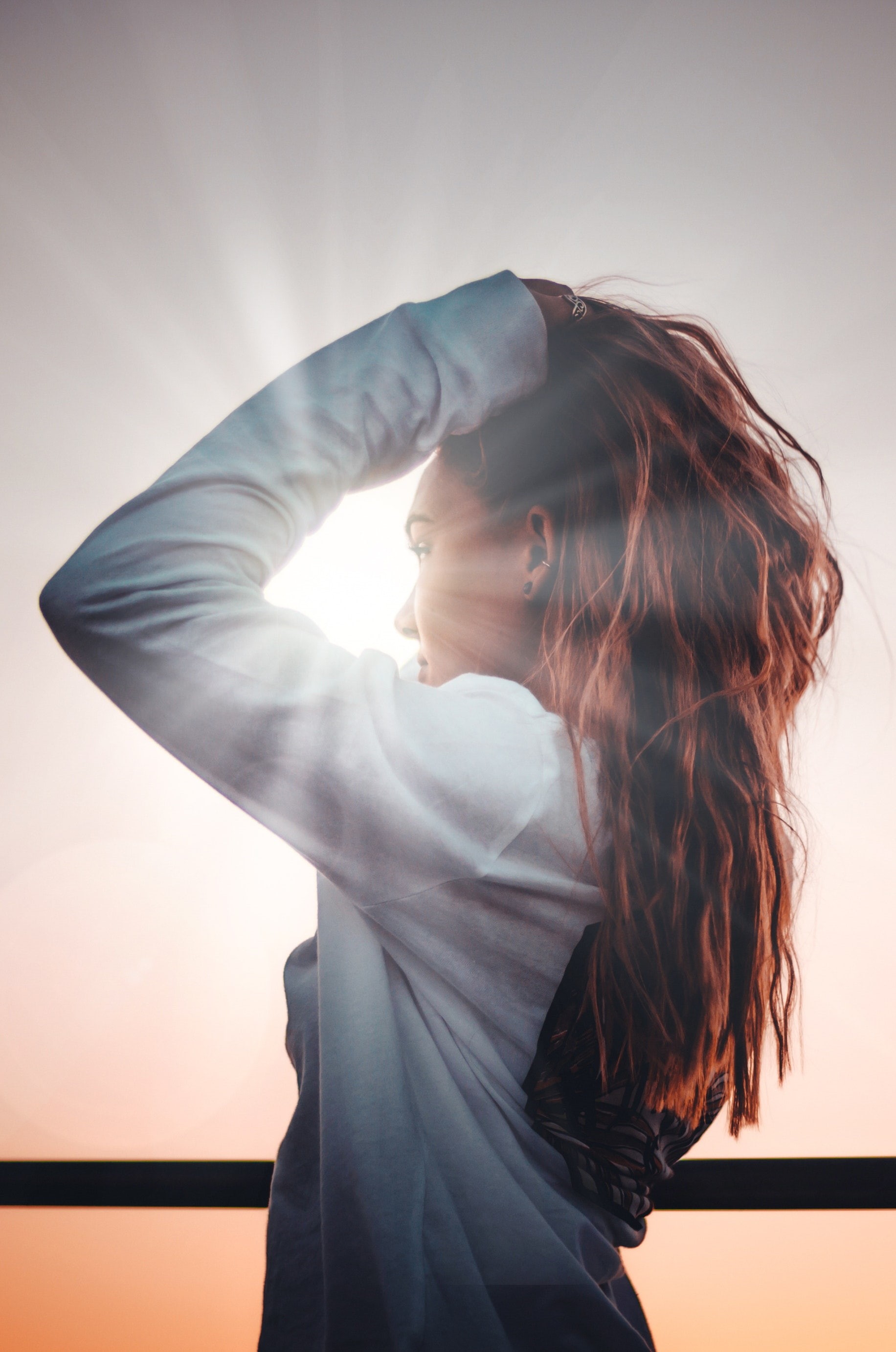 lens flare, limb, adult, young adult, one person, hairstyle, human limb, body part, standing, human hair, human body part, Sun, beauty, 2K, women, females, Phone HD Wallpaper