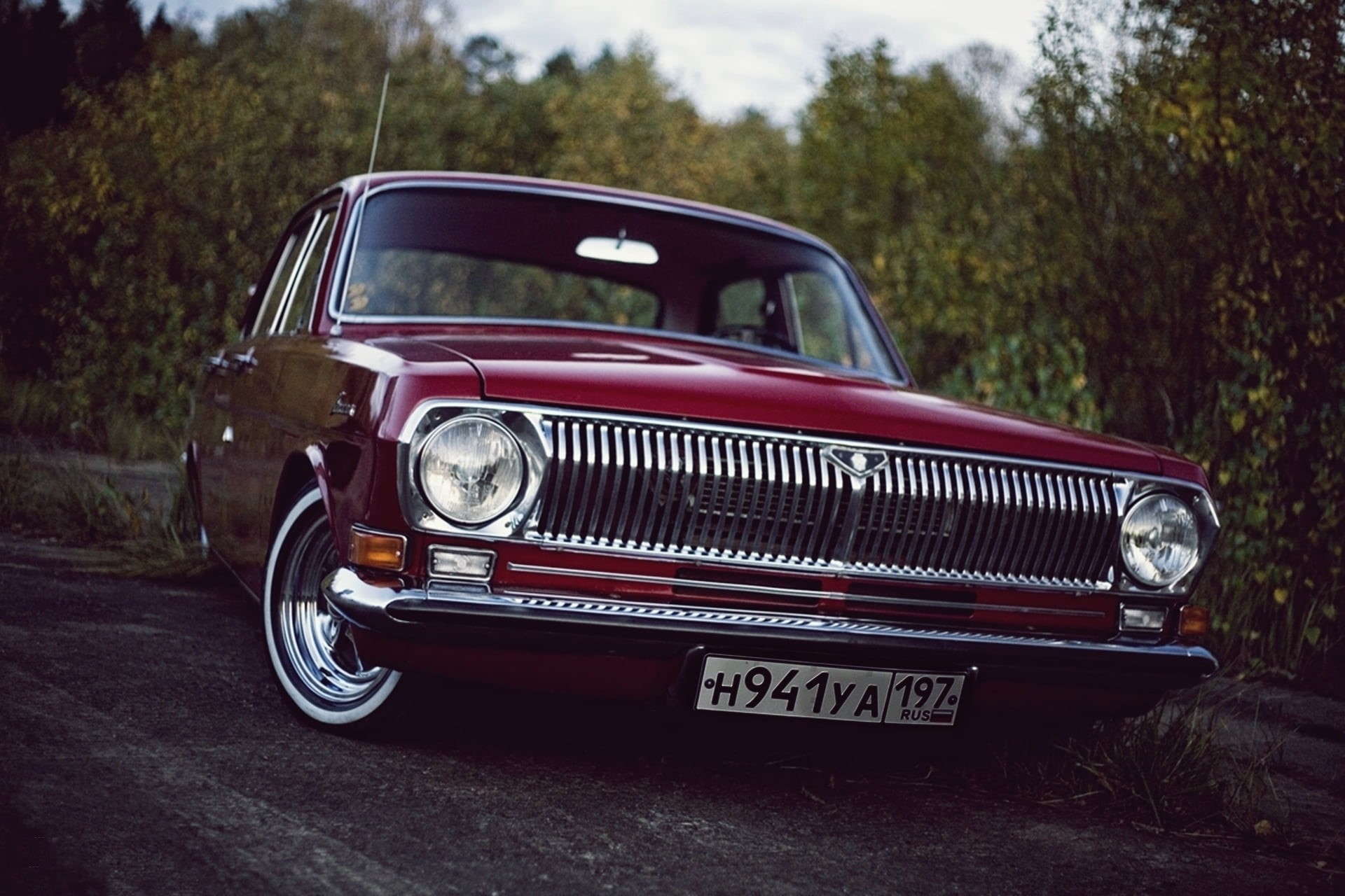 motor vehicle, land Vehicle, chrome, bumper, no People, vintage Car, old, nostalgia, front View, history, outdoors, gaz, retro Styled, headlight, american Culture, HD Wallpaper