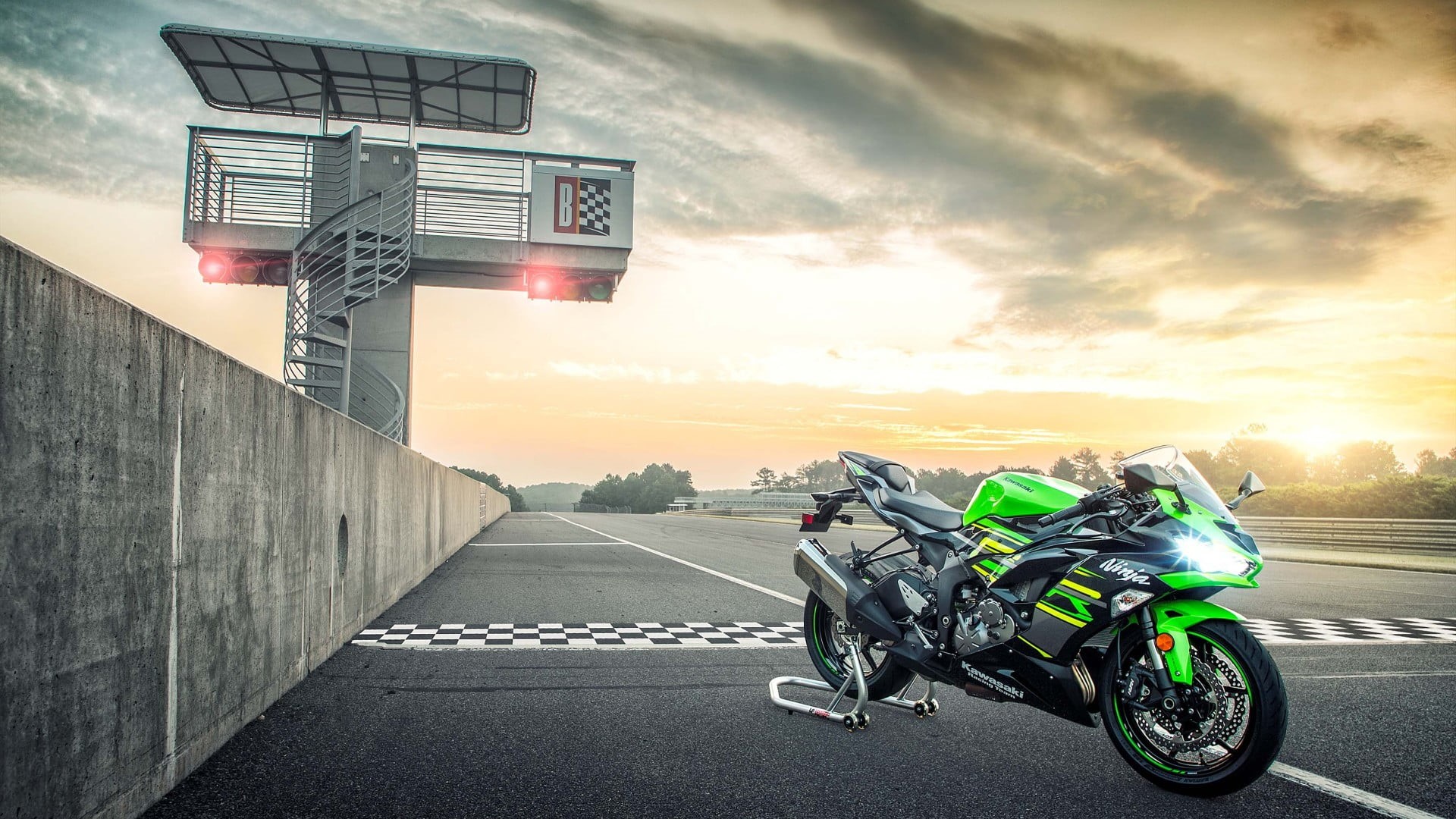 riding, ride, outdoors, sky, one person, city, transportation, sunlight, mode of transportation, land vehicle, 1080P, sign, motorcycle, cloud - sky, road, HD Wallpaper