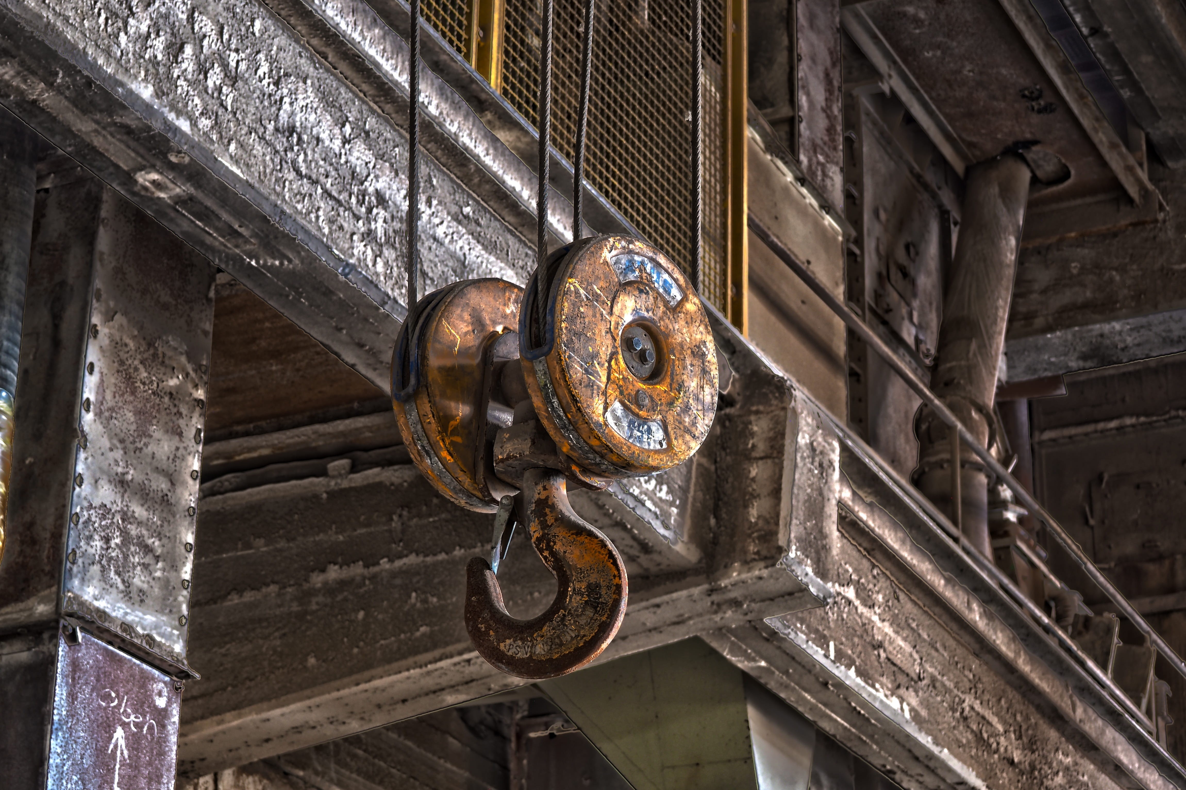 old, hall, built structure, building, factory, shabby, abandoned, run-down, ceiling, close-up, no people, outdoors, architecture, rusty, ruin, weathered, HD Wallpaper