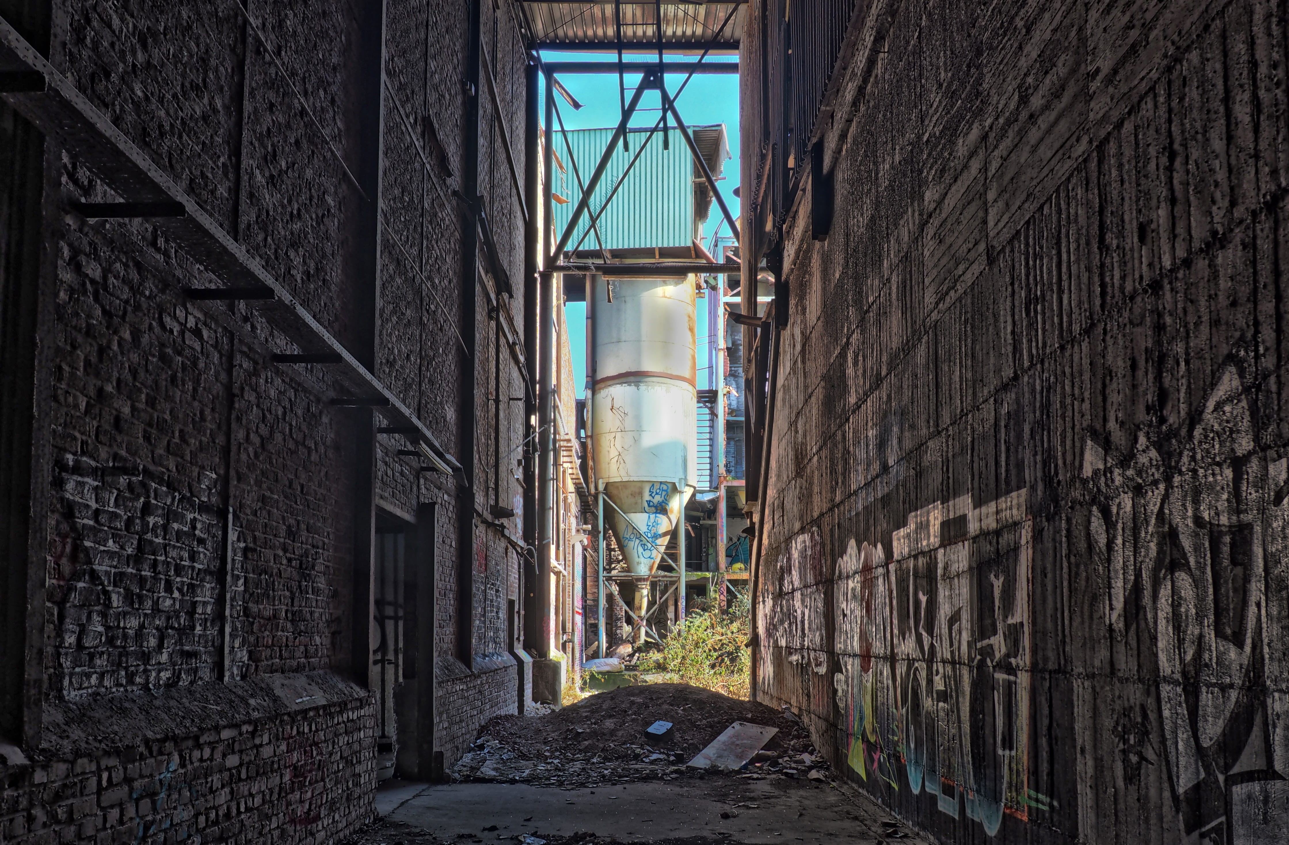 shabby, decay, graffiti, no people, lost, forget, dilapidated, wall, weird, darkness, ruin, lapsed, wall - building feature, entrance, forgotten places, HD Wallpaper