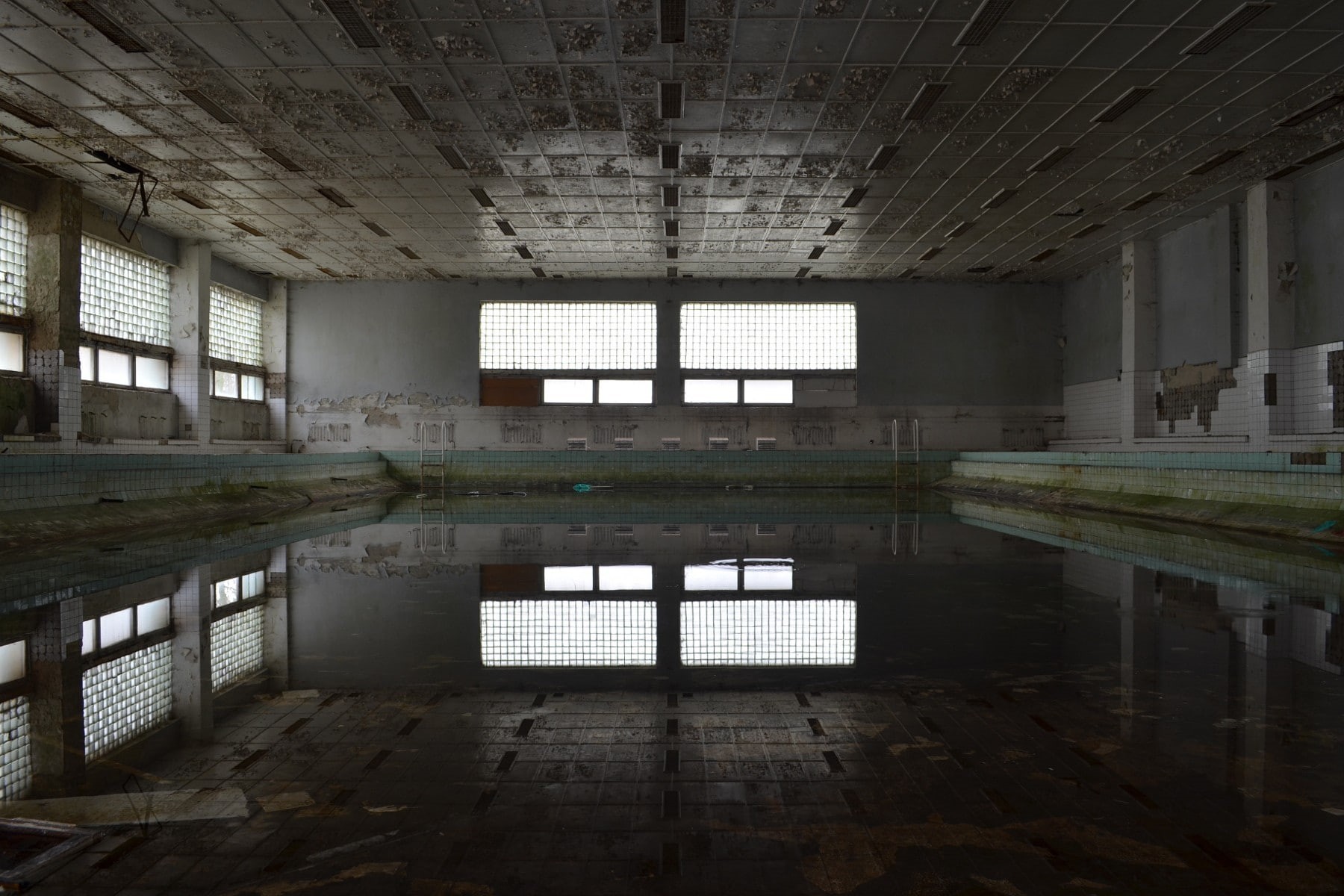 ruin, 720P, swimming pool, abandoned, HD Wallpaper