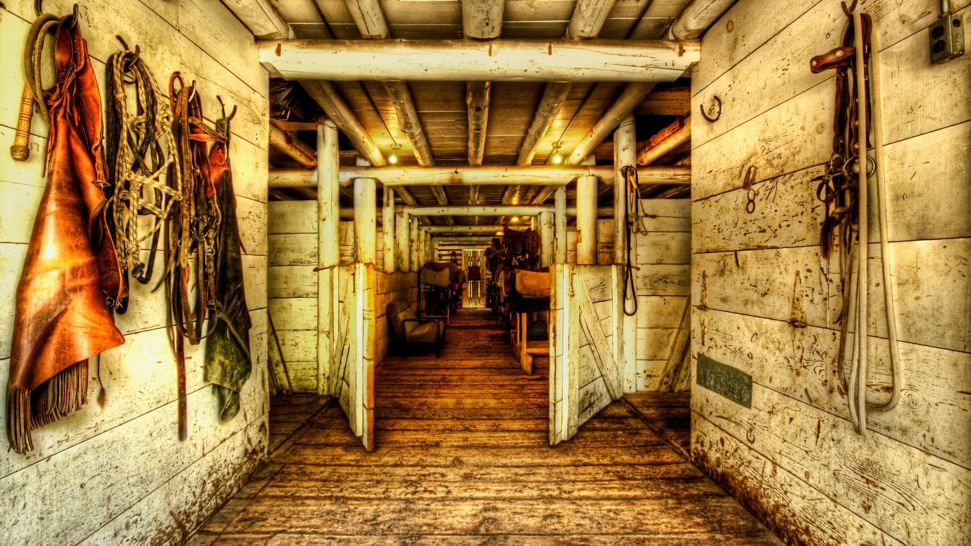 wall - building feature, obsolete, lighting equipment, architecture, flooring, arcade, history, dirt, ruined, the way forward, horse farm, the past, wood, HD Wallpaper