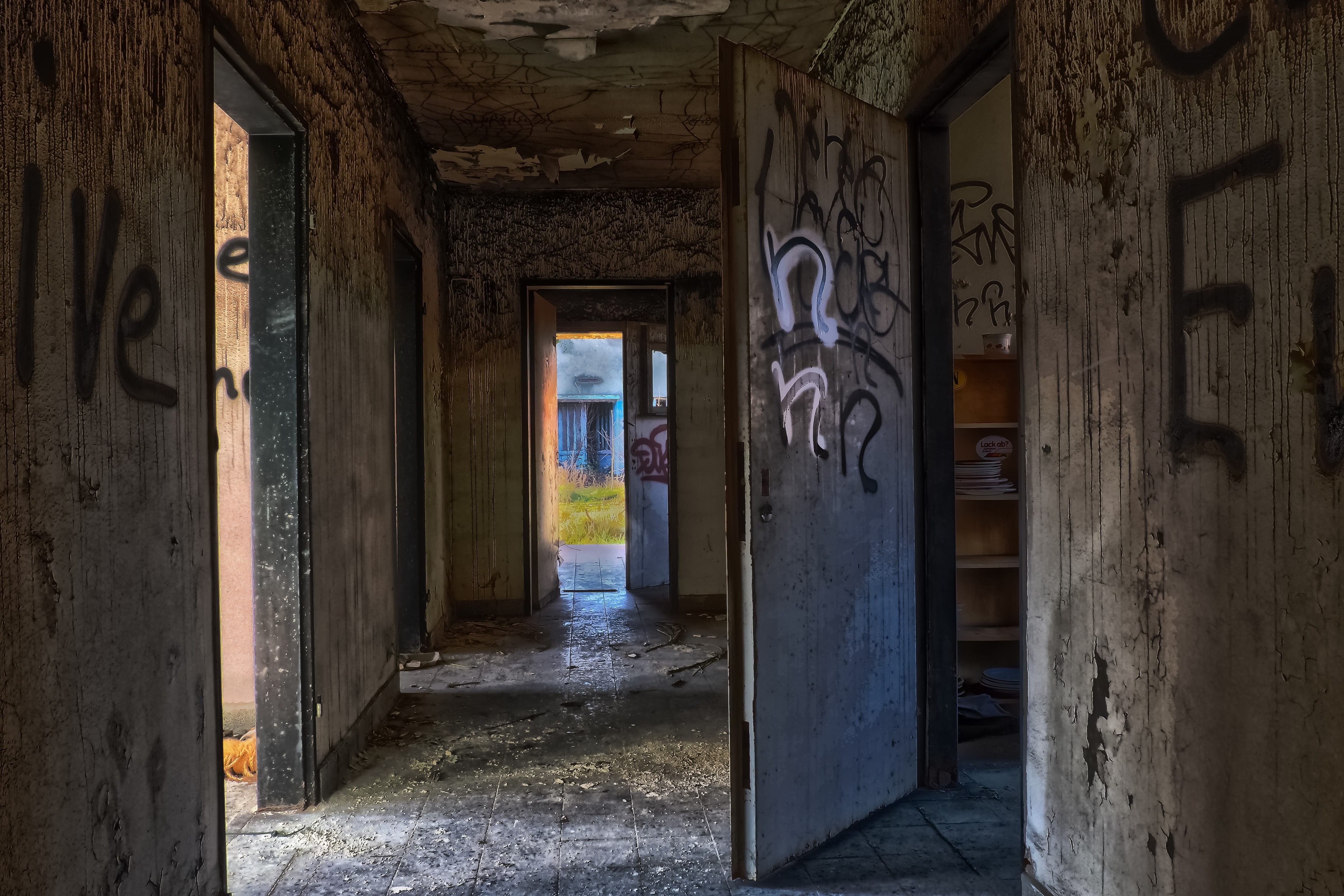 lost places, mold, doors, bad condition, broken, pforphoto, old building, old, wall - building feature, floor, mood, ailing, transience, decline, lapsed, HD Wallpaper