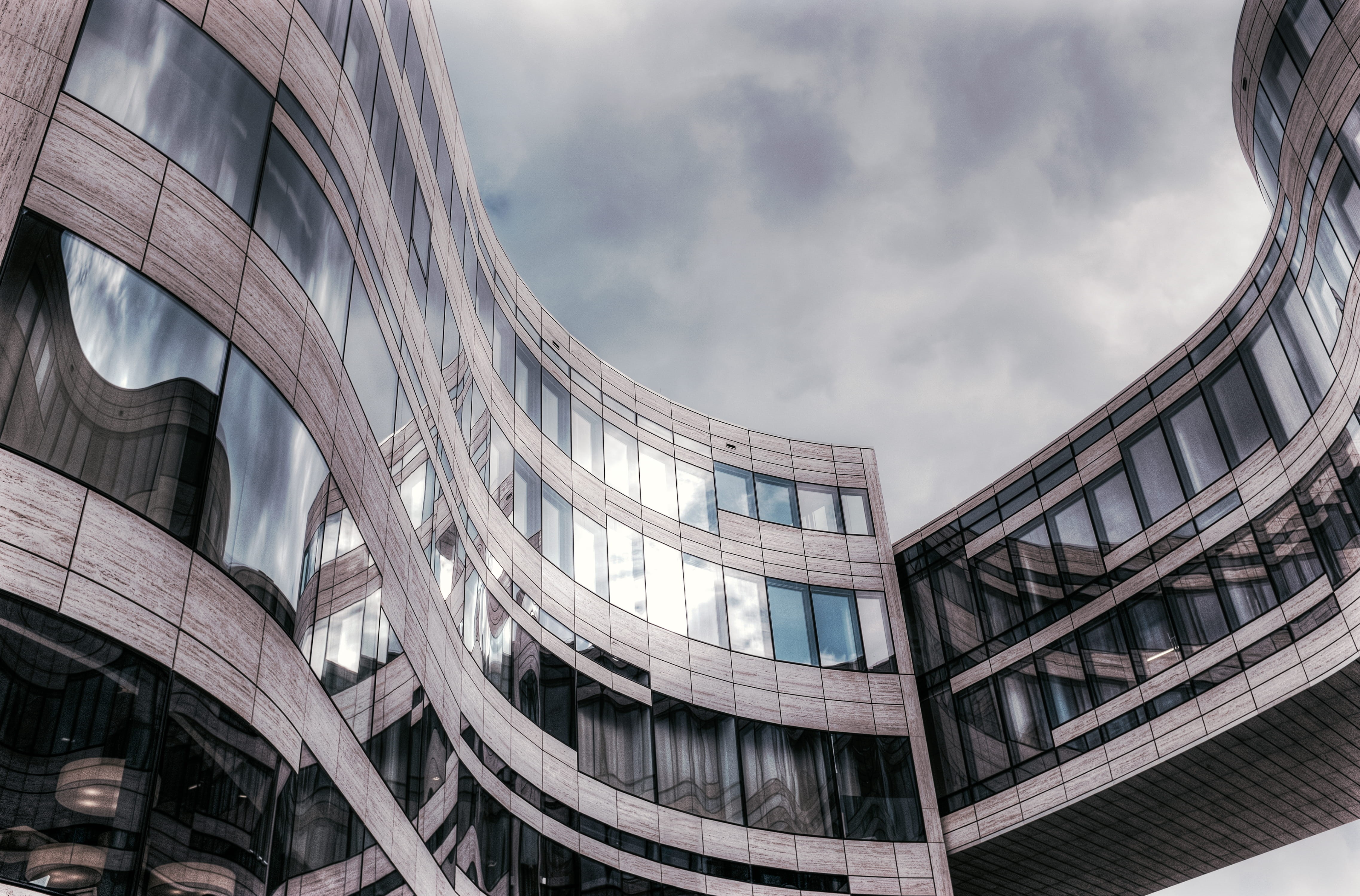 low, cloud - sky, city of London, architecture And Buildings, futuristic, architecture, city, day, built Structure, urban Scene, rise, glass - Material, HD Wallpaper