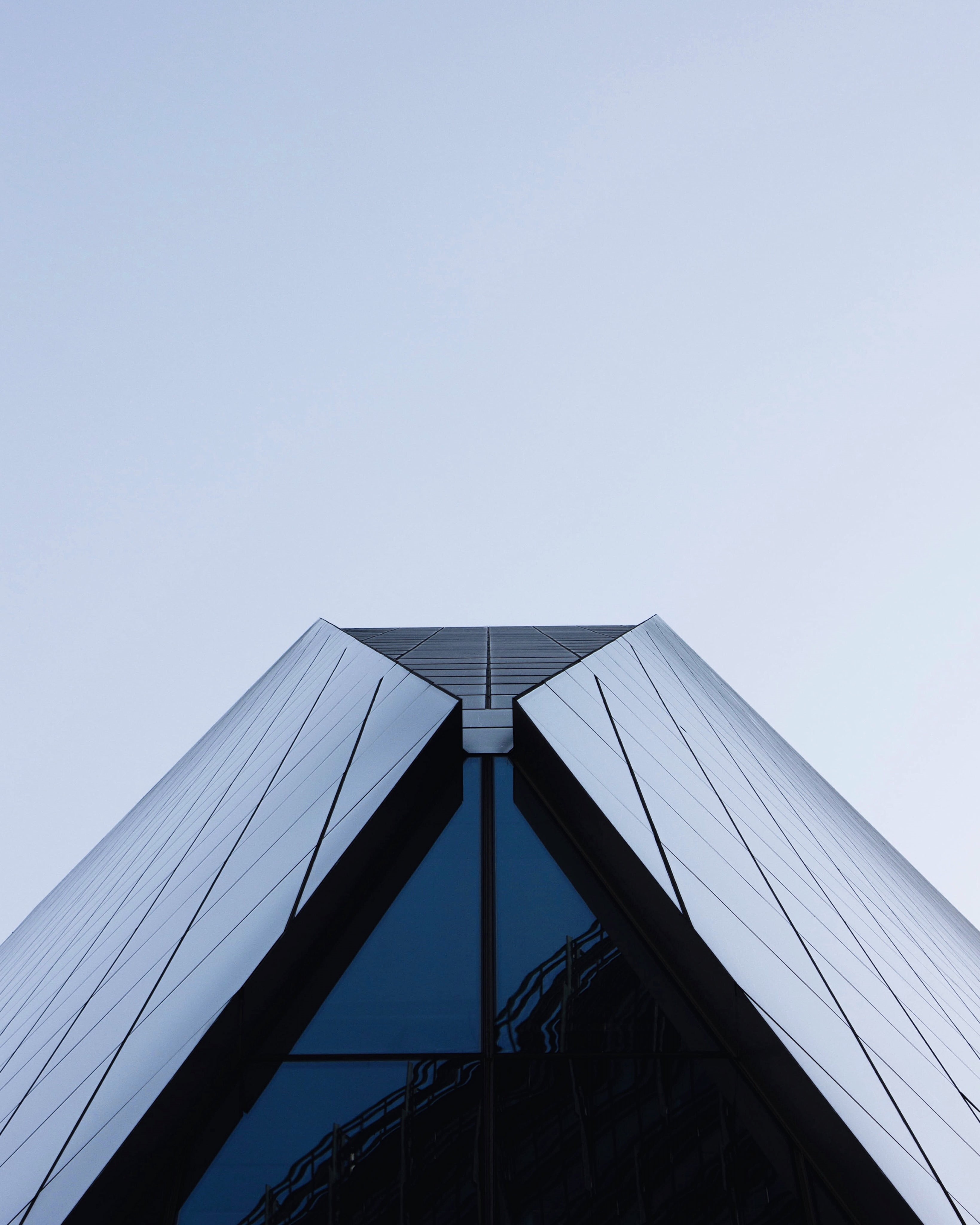 outdoors, sky, copy space, city, clear sky, building, directly below, office building exterior, day, photo, low angle view, blue, sunlight, built structure, Phone HD Wallpaper