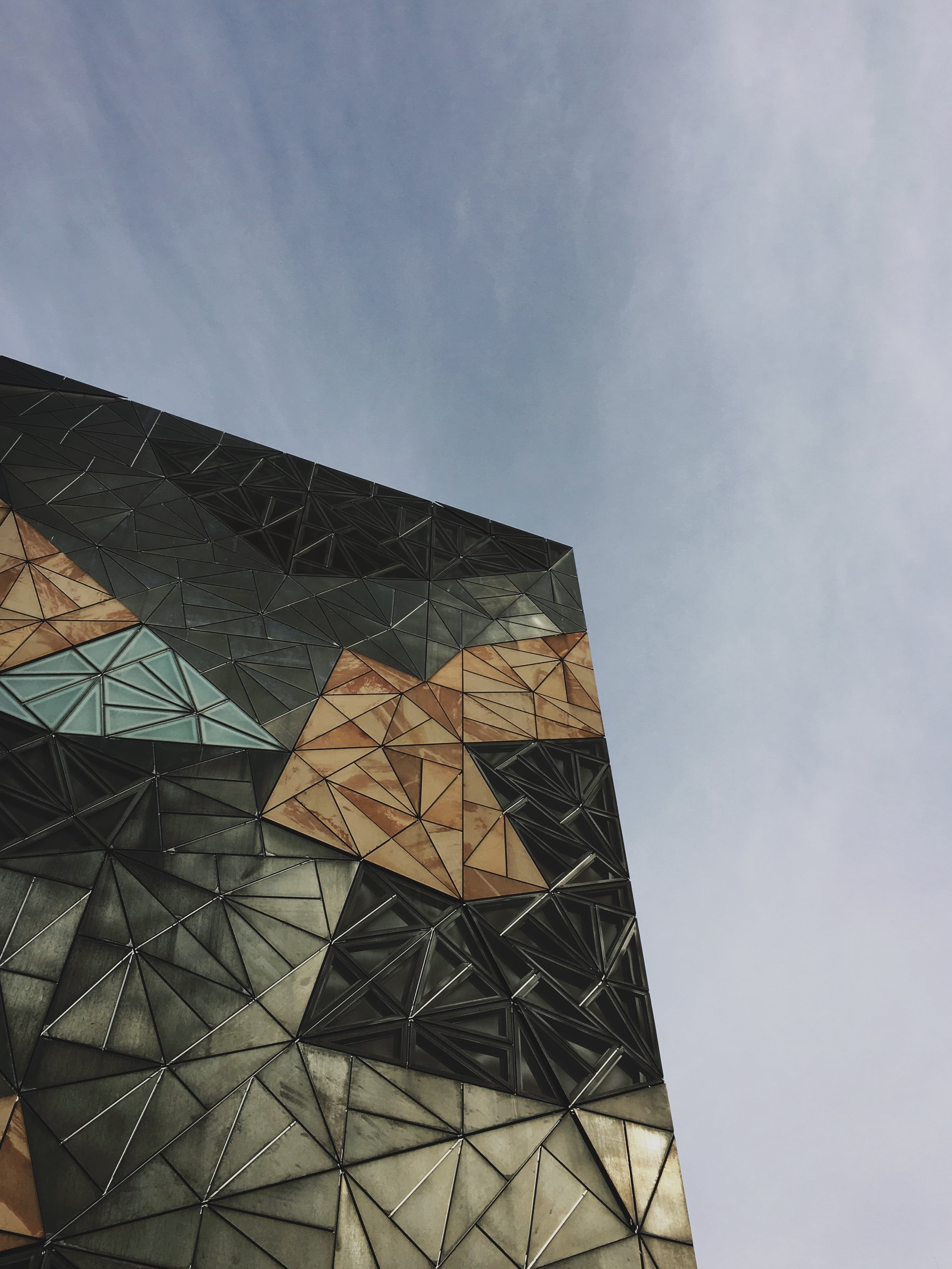 2K, photo, office building exterior, city, structure, tall - high, outdoors, art, low angle view, building, nature, building exterior, angle, pattern, Phone HD Wallpaper