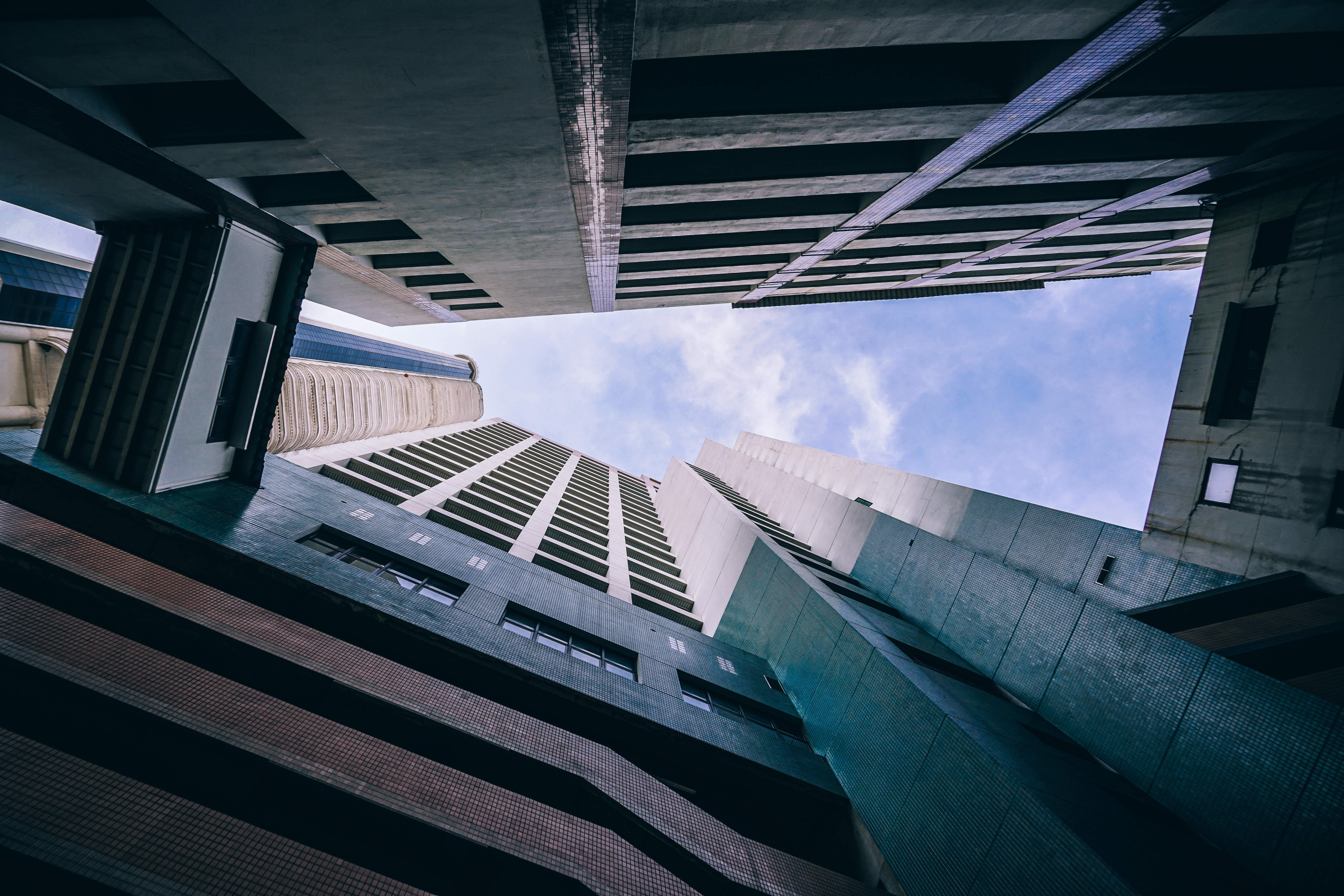 directly below, perspective, reflection, office building exterior, day, rise, architecture, buildings, 5K, outdoors, indoors, high, modern, urban Scene, HD Wallpaper