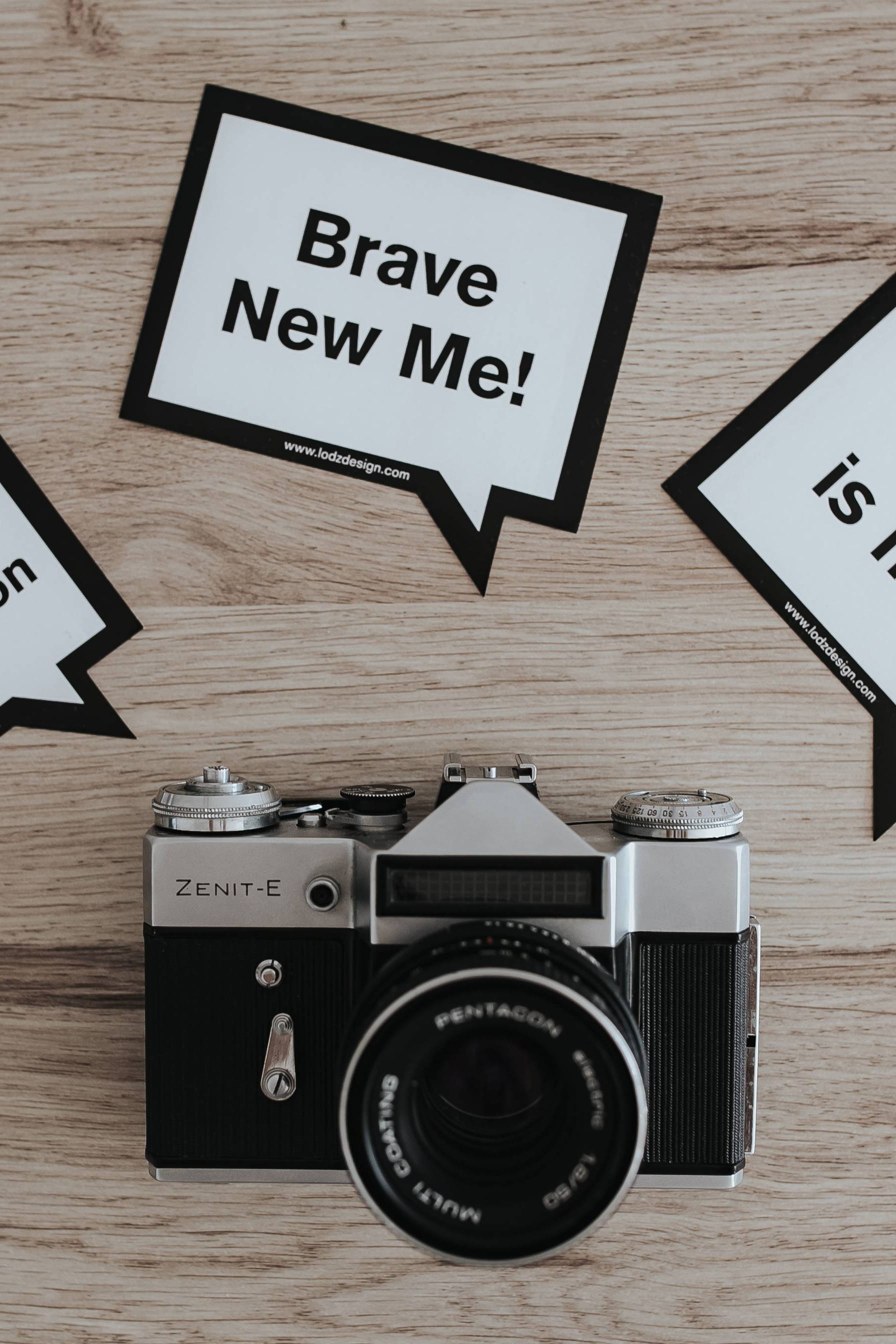 indoors, wireless technology, close-up, number, camera - Photographic Equipment, table, technology, old-fashioned, photography themes, no people, motto, Phone HD Wallpaper