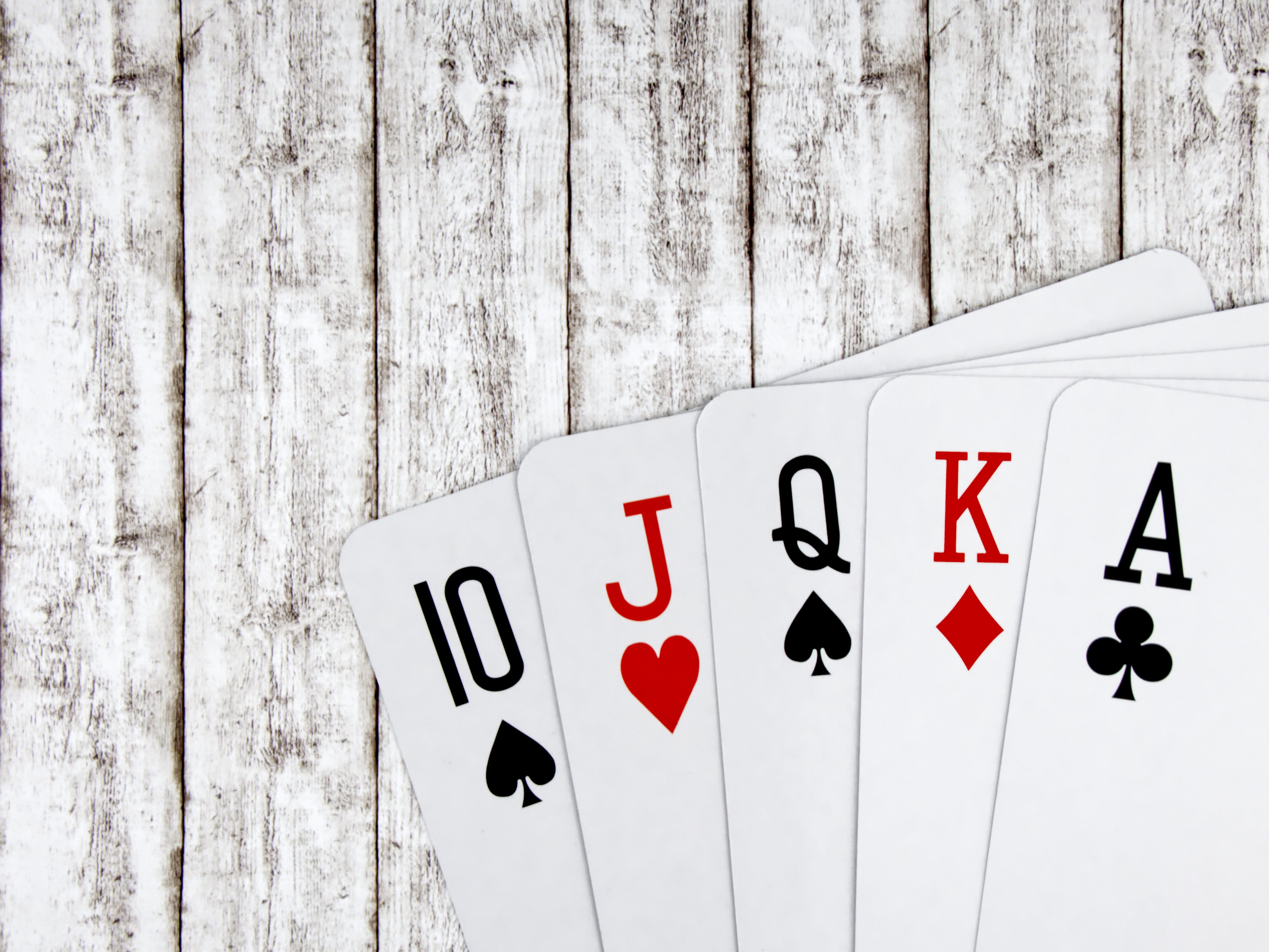 red, white color, gamble, heart shape, illustration, king, in a row, no people, group of objects, leisure games, ace, arts culture and entertainment, cards, HD Wallpaper