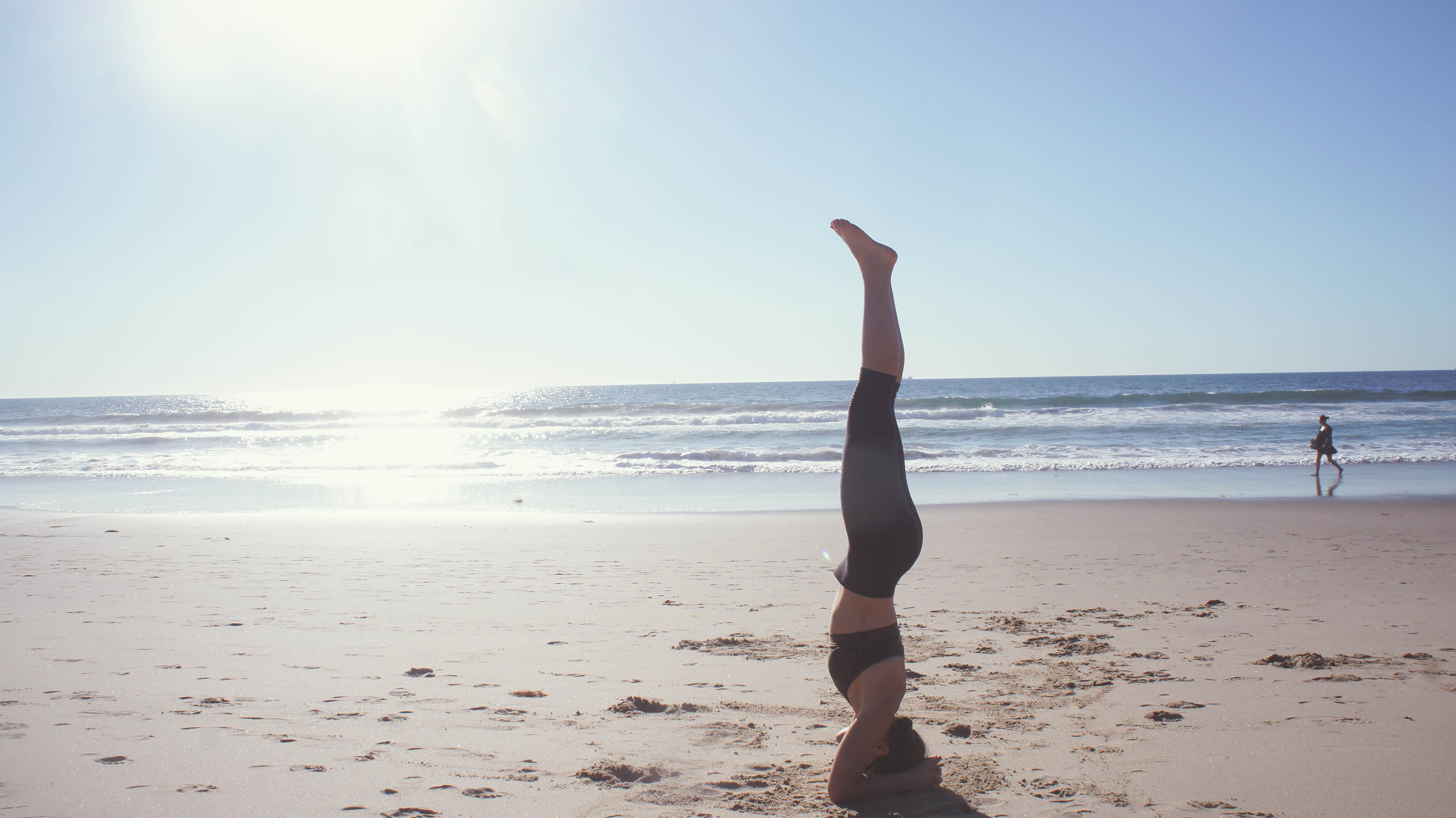 californium, lifestyles, beach, girl, people, yoga, handstand, healthy, full length, human arm, leisure activity, sand, manhattan beach, sky, fitness, real people, HD Wallpaper