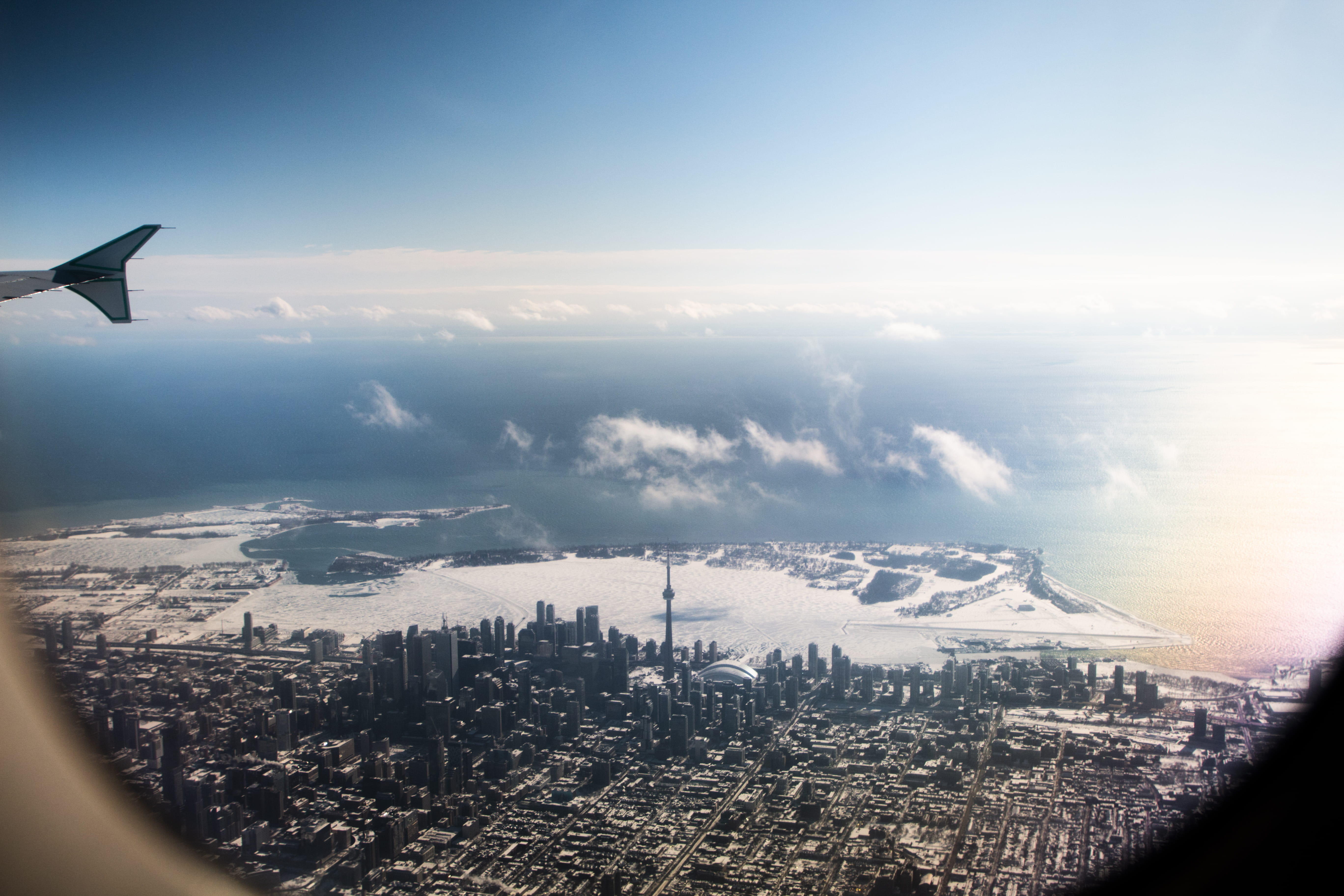 window view, 5K, sunset, cloud - sky, no people, travel destinations, Downtown toronto, daylight, aeroplane, clouds, skyline, aircraft, air vehicle, water, HD Wallpaper