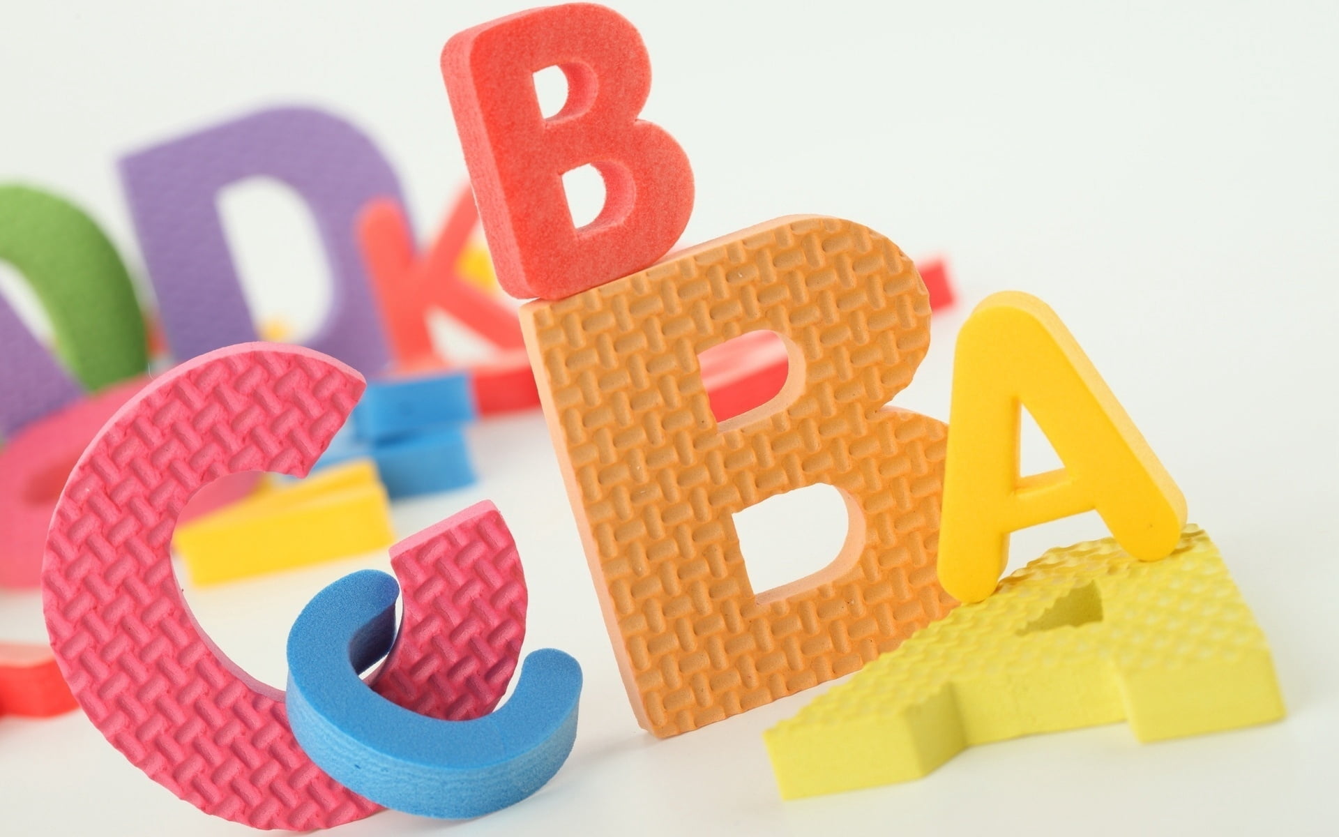 yellow, western script, multi Colored, business, no People, colorful, education, single Word, alphabet, close-up, leisure Games, ideas, capital letter, HD Wallpaper