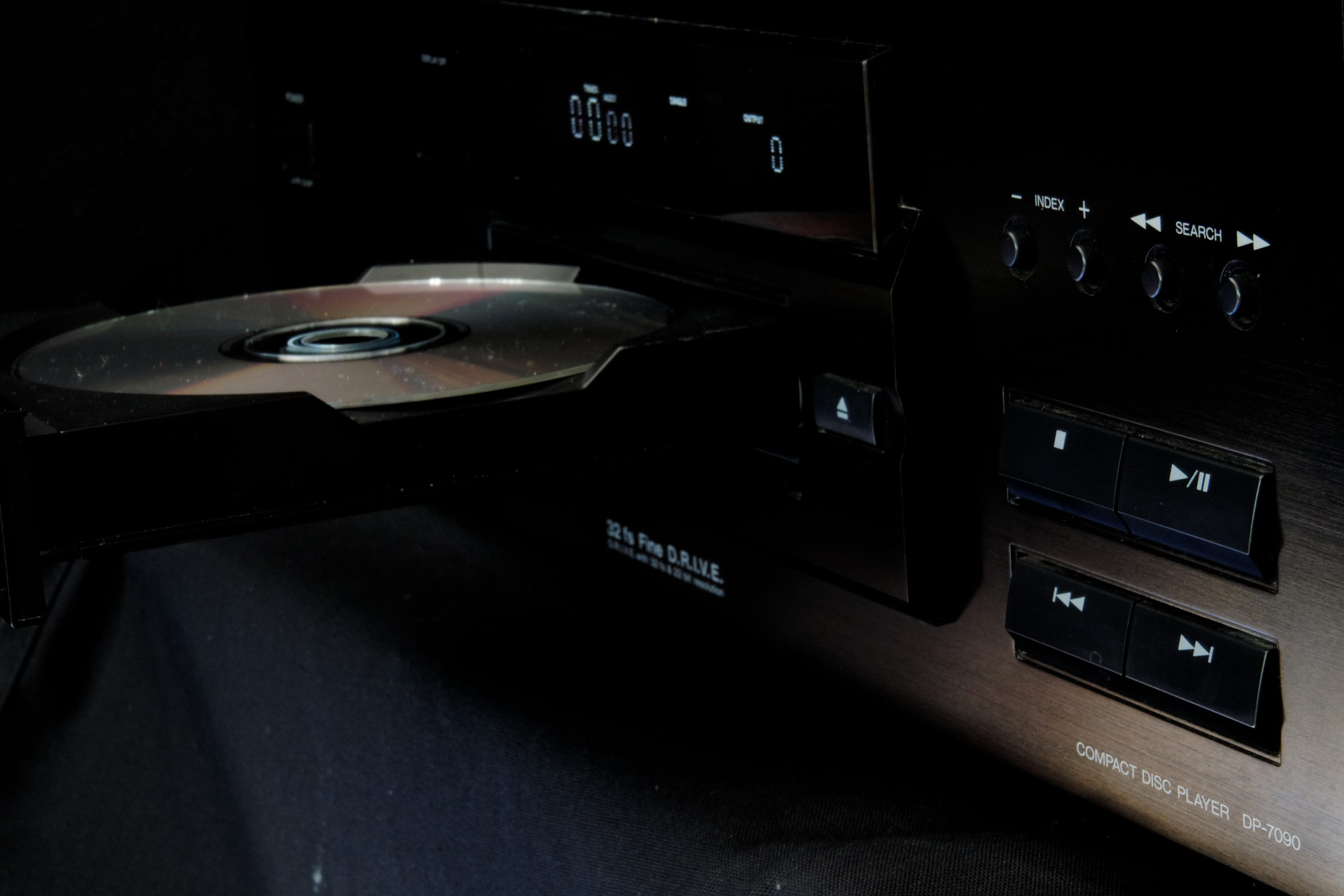2K, display, retro styled, music system, day, table, black Color, electrical equipment, musical equipment, cd, hifi, close-up, arts culture and entertainment, HD Wallpaper