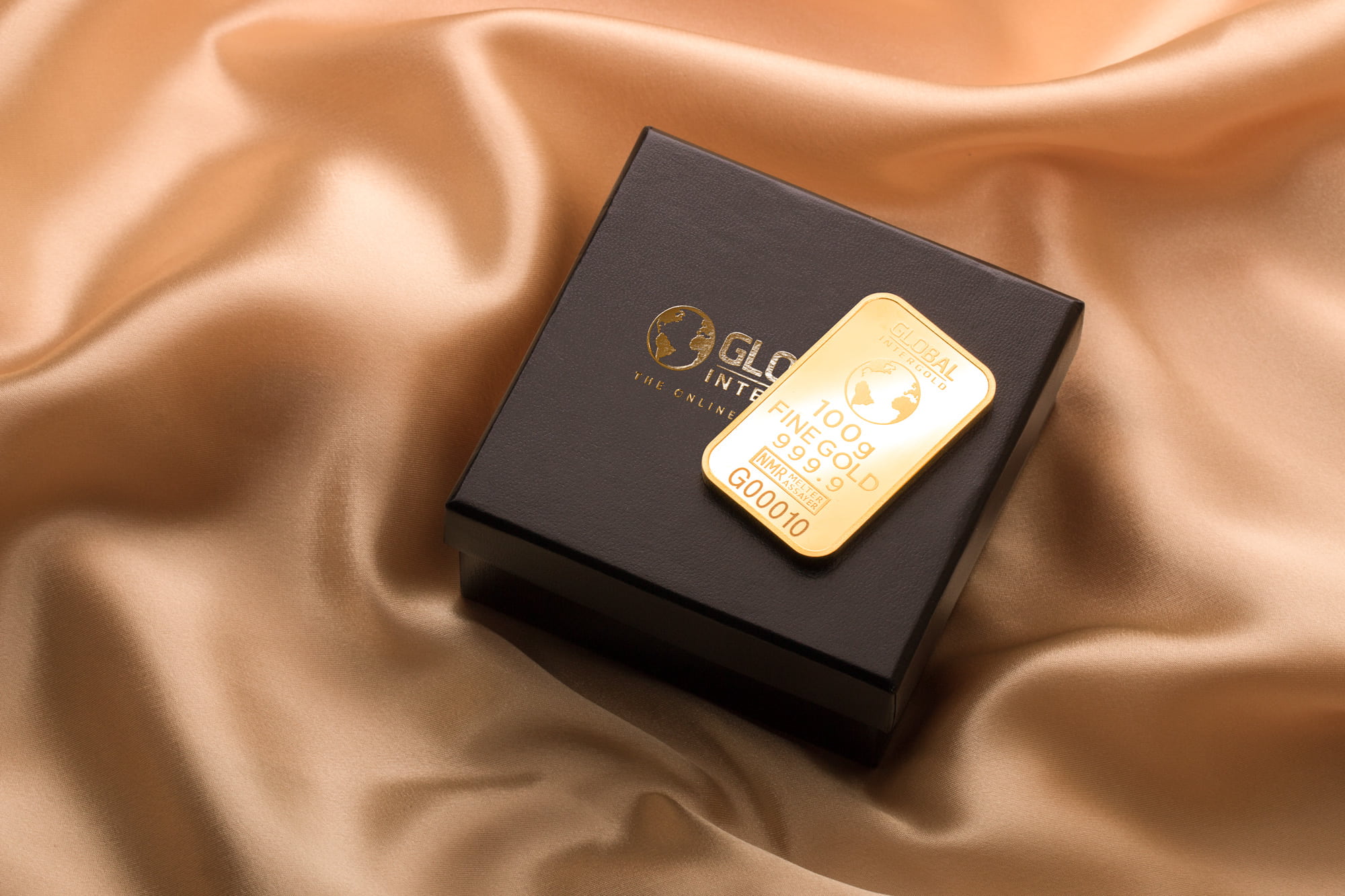 chip, cloth, colored background, gold colored, ingot, copy space, expense, textile, no people, elegance, close-up, finance, bar, colored, box, shiny, business, HD Wallpaper