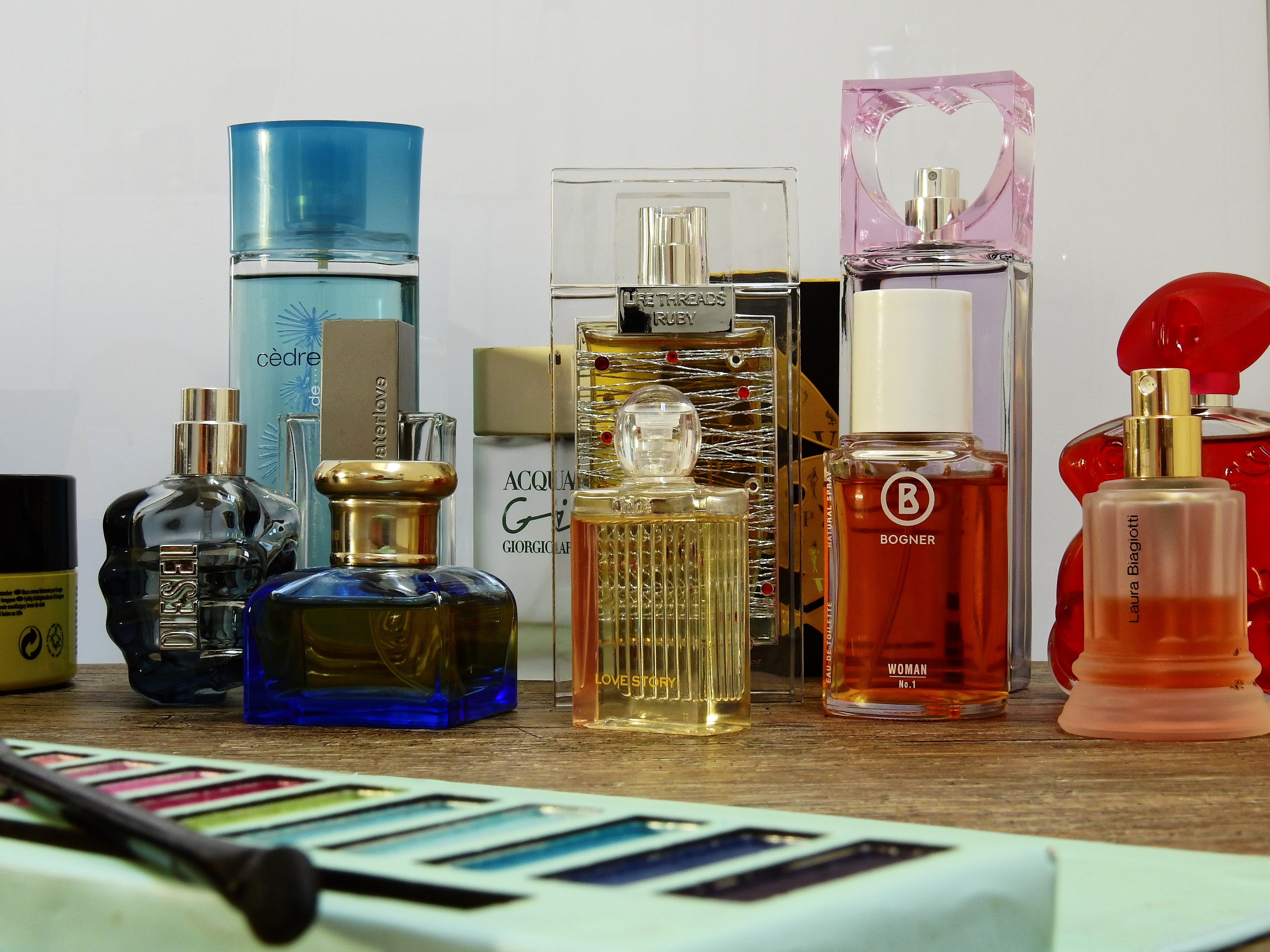 group of objects, food and drink, glass bottle, still life, fragrance, Make Up, small group of objects, label, assorted, Eye Shadow, glass - material, home interior, HD Wallpaper
