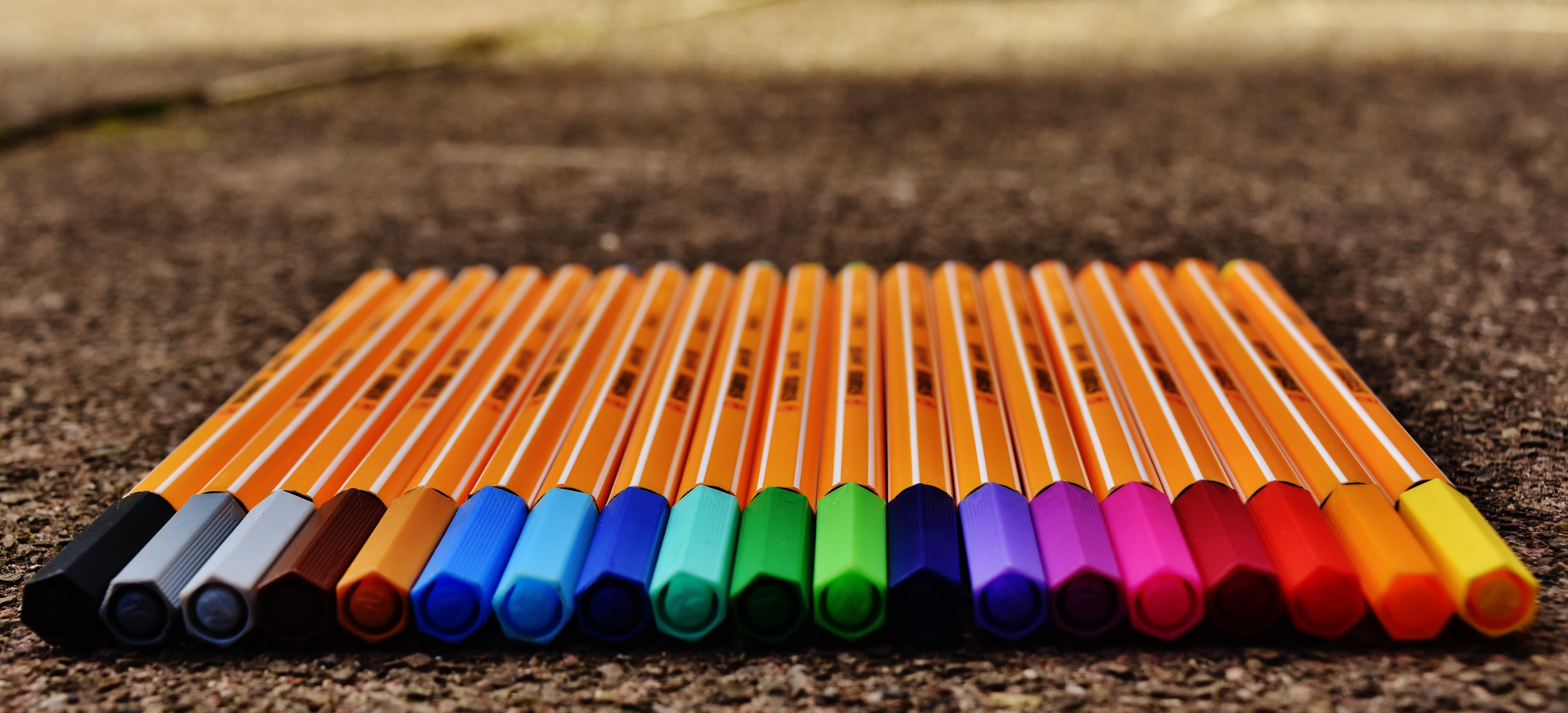 colored pencil, no people, colour pencils, pointed, surface, art and craft, colored pencils, assorted, writing instrument, focus on foreground, nature, HD Wallpaper