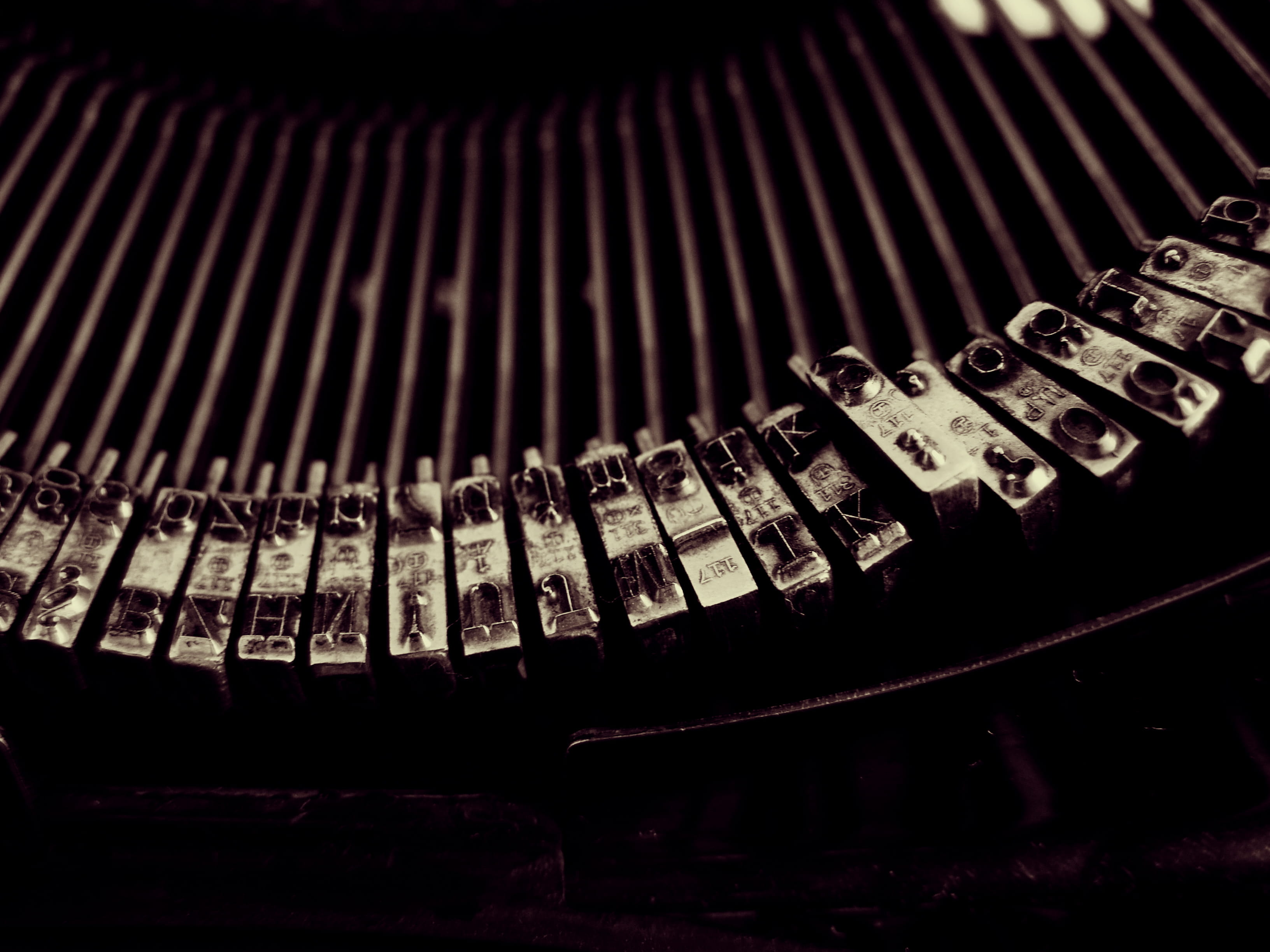 alphabet, technology, obsolete, indoors, no people, old-fashioned, chip, typewriter, piled, side by side, communication, text, antique, retro Styled, assorted, HD Wallpaper