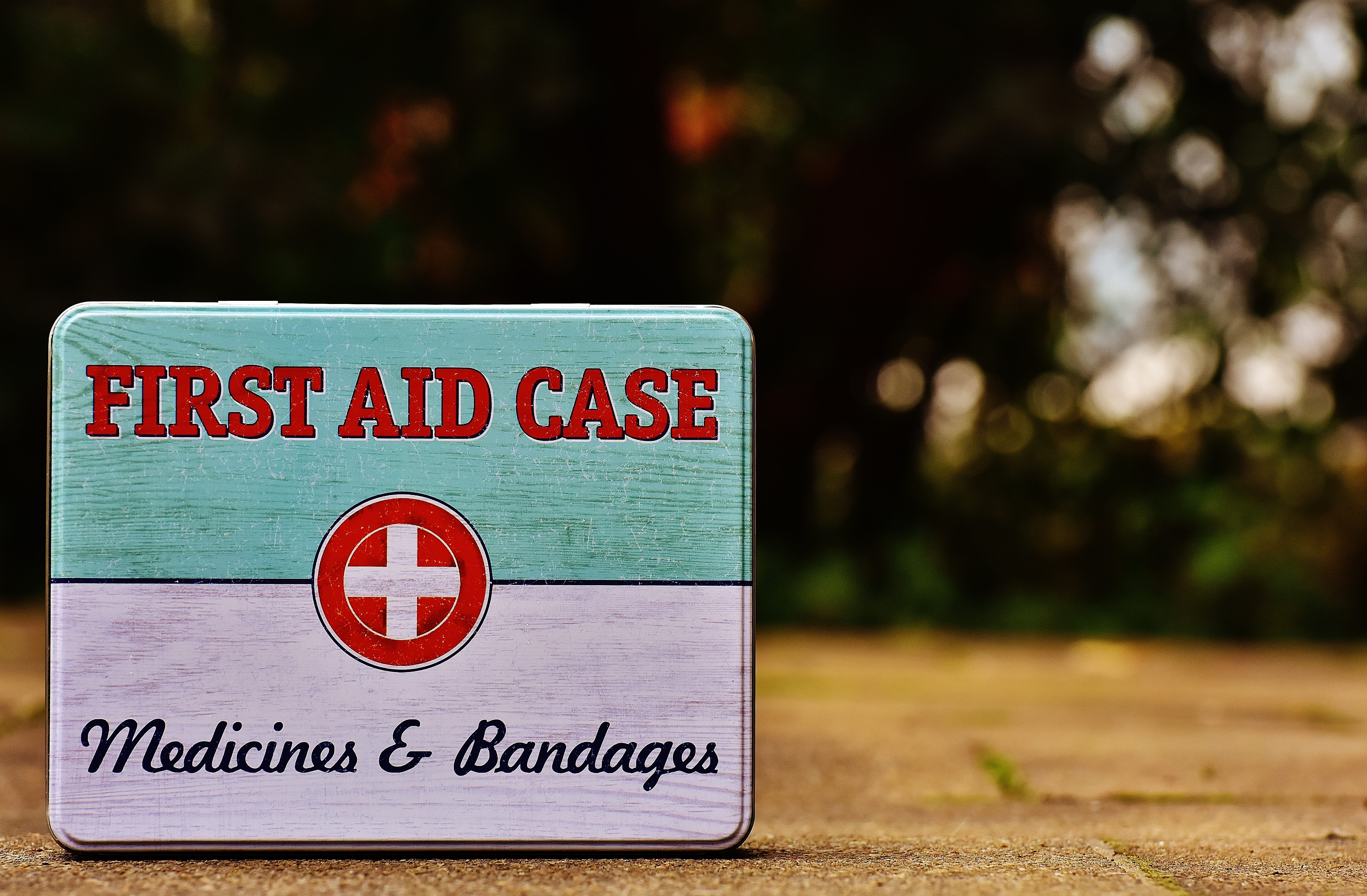 information sign, sheet, land, medicine chest, close-up, day, emergency, tree, western script, warning sign, case, first aid, metal, 5K, exclusion, first, HD Wallpaper