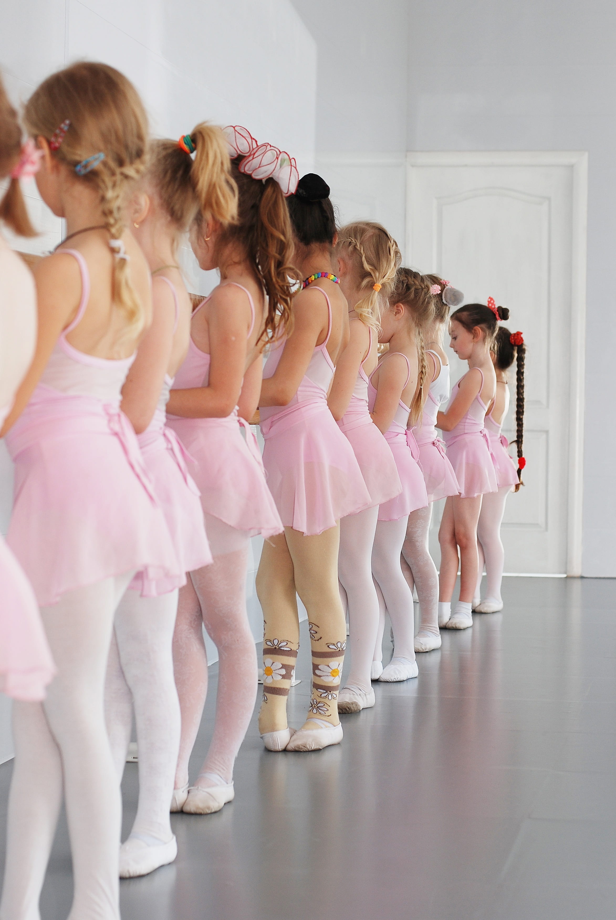 machine, dance, choreography, real people, practicing, story, hairstyle, ballerina, ballet dancer, childhood, class, females, indoors, pink color, s, ballet, Phone HD Wallpaper