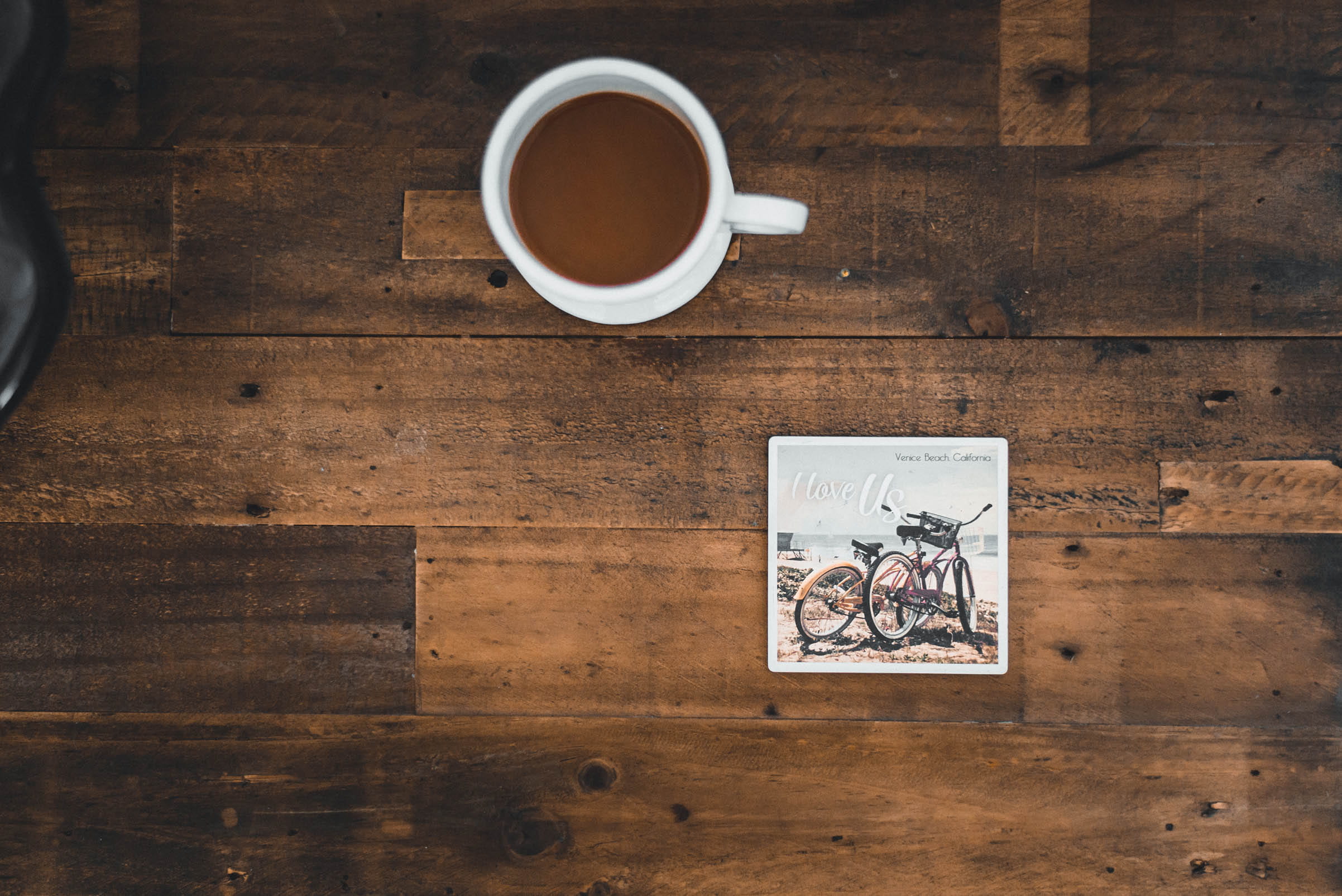 cup, still life, relaxation, board, freshness, indoors, drink, dark, bikes, from above, two, desk, crockery, table, photo, vintage, cafe, wood, no people, HD Wallpaper