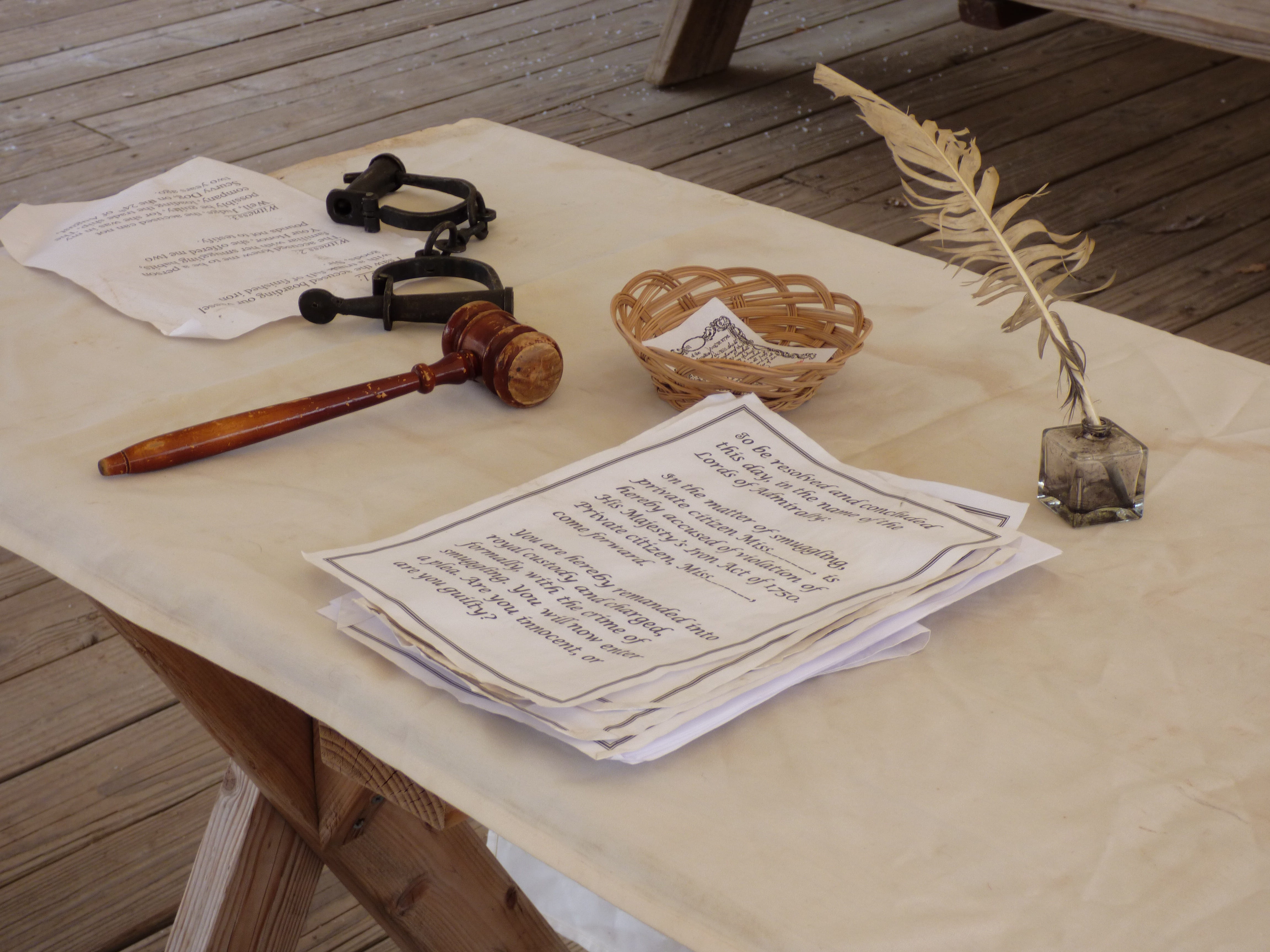wooden, food, judge, mistake, musical instrument, sheet music, feather, absence, harsh, quill, wood - material, indoors, still life, pencil, communication, HD Wallpaper