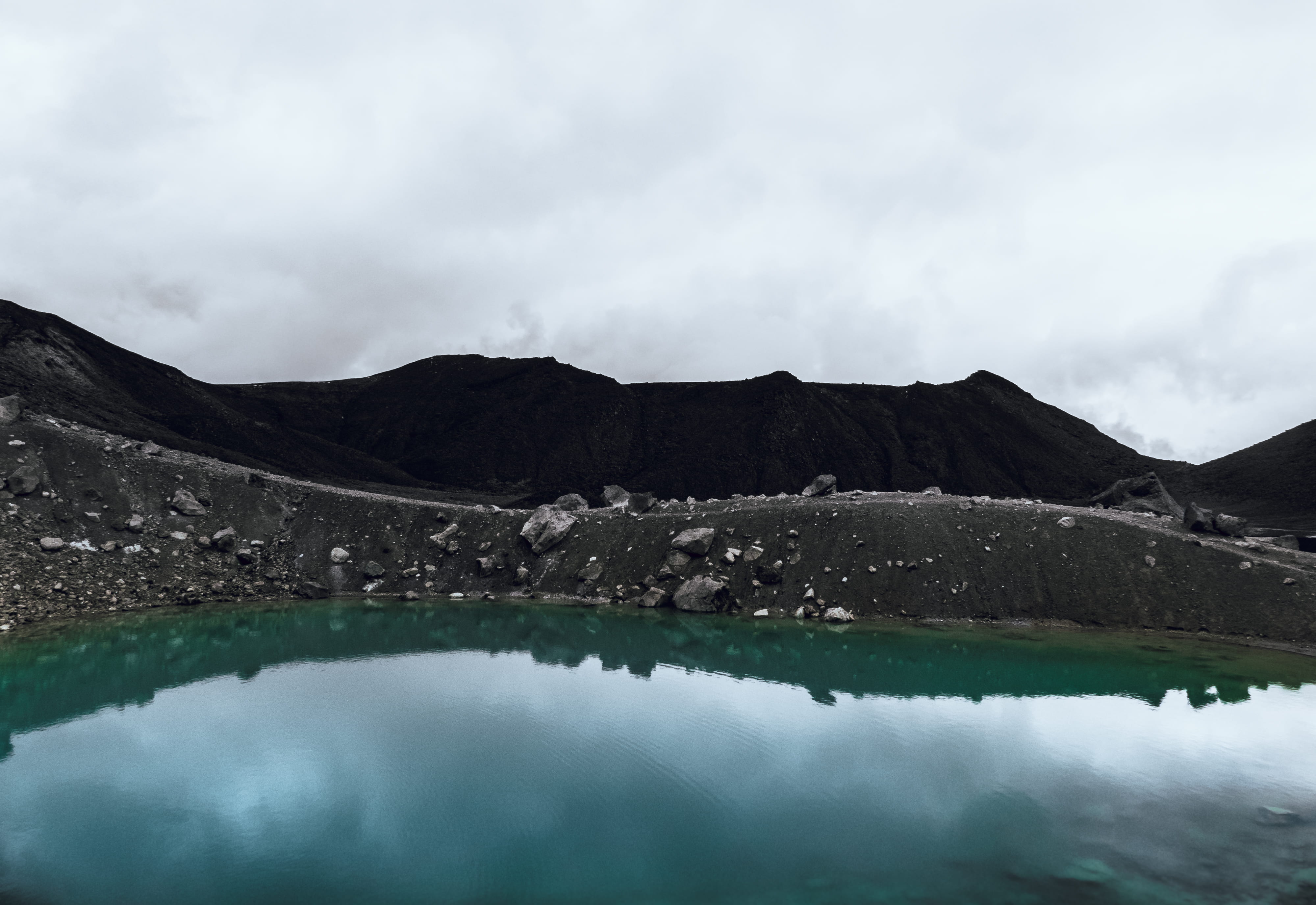 no people, beside, overcast, nature, scenics - nature, cloud - sky, water, volcanic, rock, colorful, mountain, emerald, 4K, reflection, body, non-urban scene, HD Wallpaper