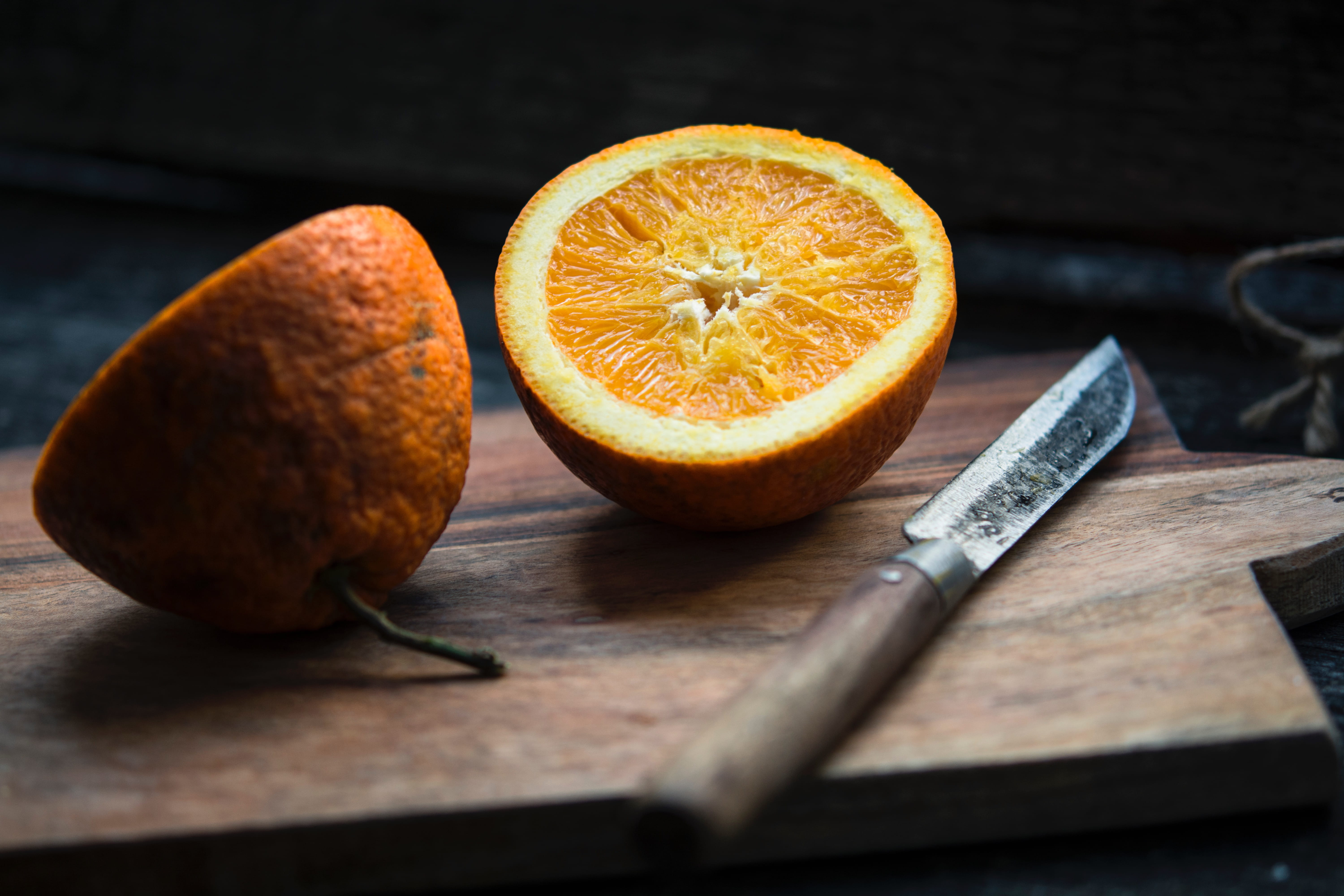 knife, close-up, board, food and drink, chopping board, studio shot, fruit, chopping, no people, food, fresh, wood - material, slice, freshness, indoors, HD Wallpaper