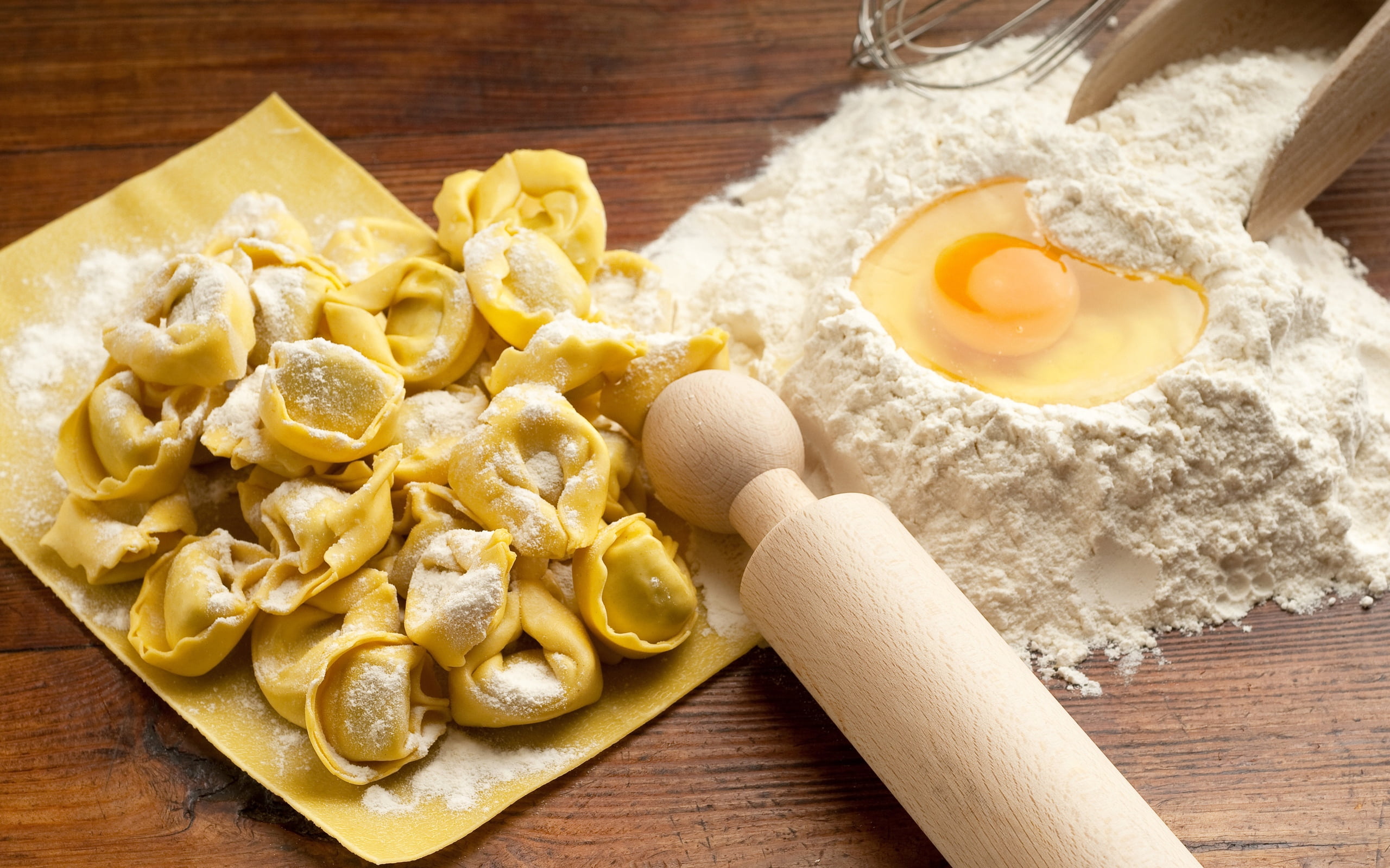 tortellini, homemade, dumplings, wellbeing, wood - Material, tagliatelle, gourmet, flour, 2K, domestic Kitchen, meal, making, cutting board, cooking, healthy Eating, HD Wallpaper