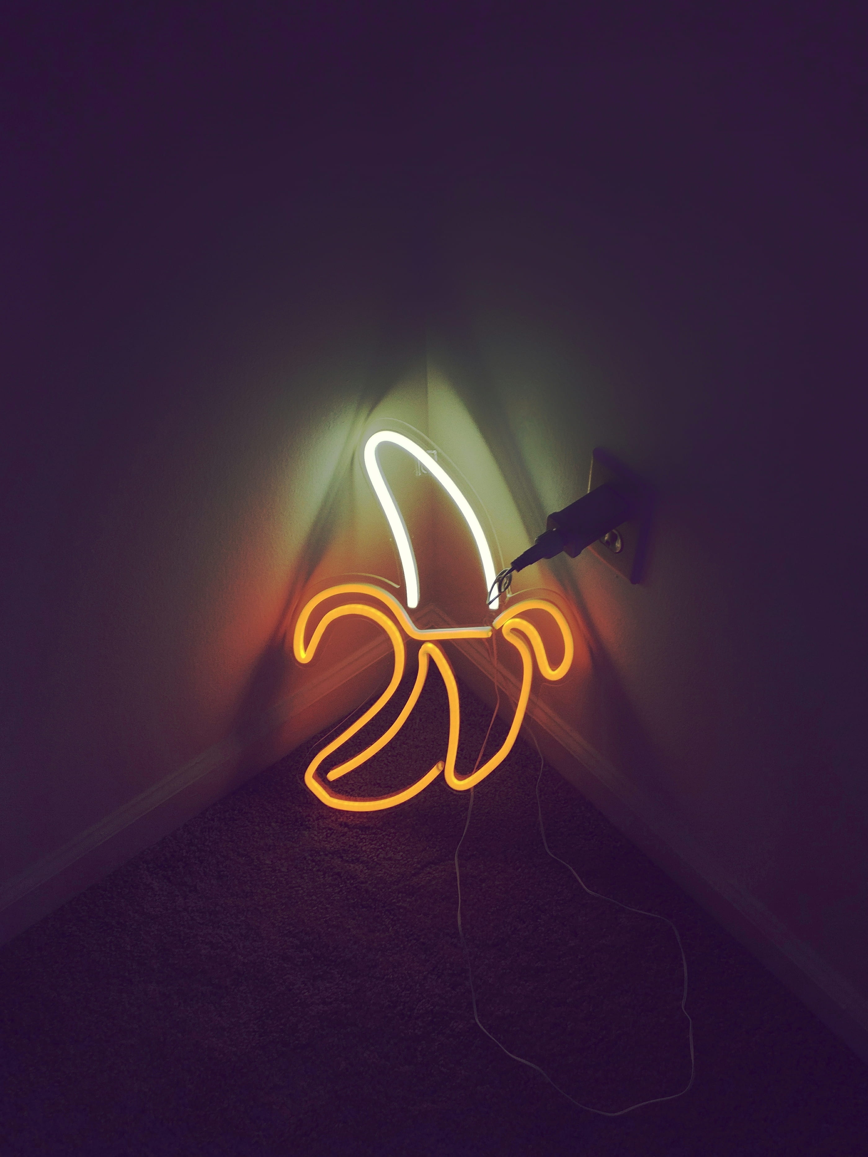 illuminated, yellow, night, moody, pattern, wall - building feature, banana shape, neon, light painting, dark, close-up, light trail, speed, long exposure, Phone HD Wallpaper