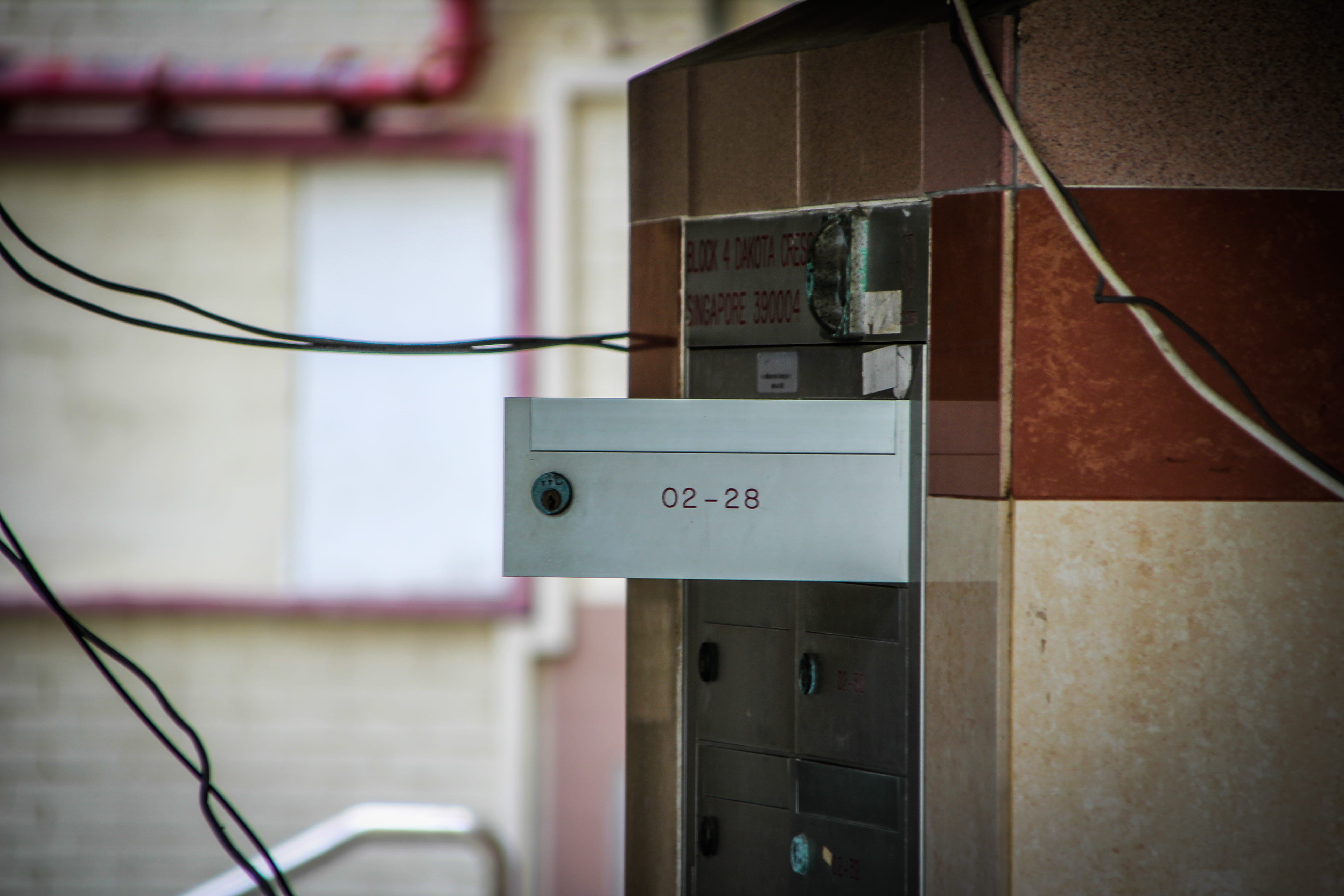 lab, wiring, focus on foreground, electrical equipment, phone cord, day, arcade game machine, locker, shelf, headlight, safety, electric plug, protection, HD Wallpaper