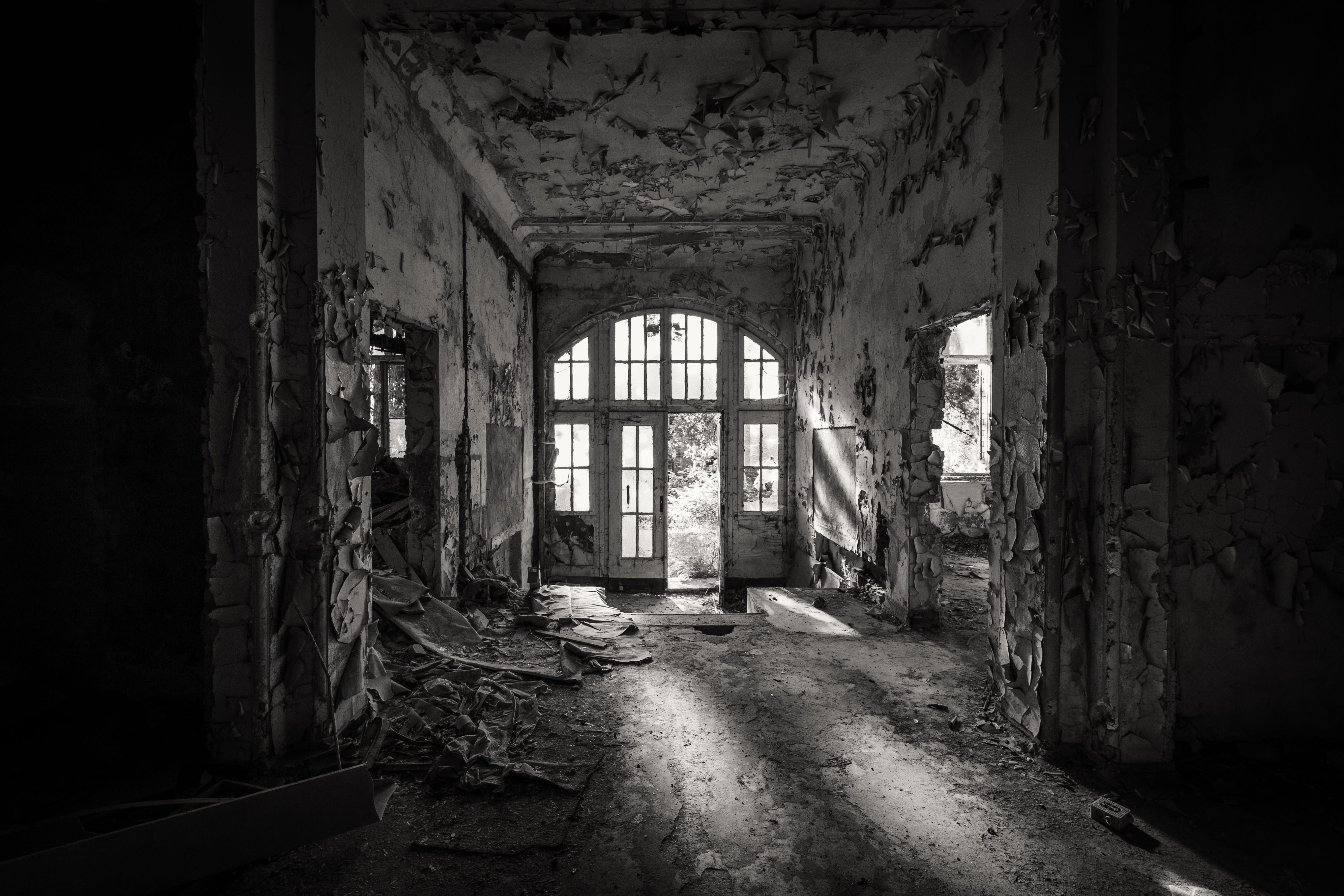 broken, black and white, human, history, no people, secret, white, wall - building feature, abandoned, day, architecture, built structure, window, ruined, HD Wallpaper