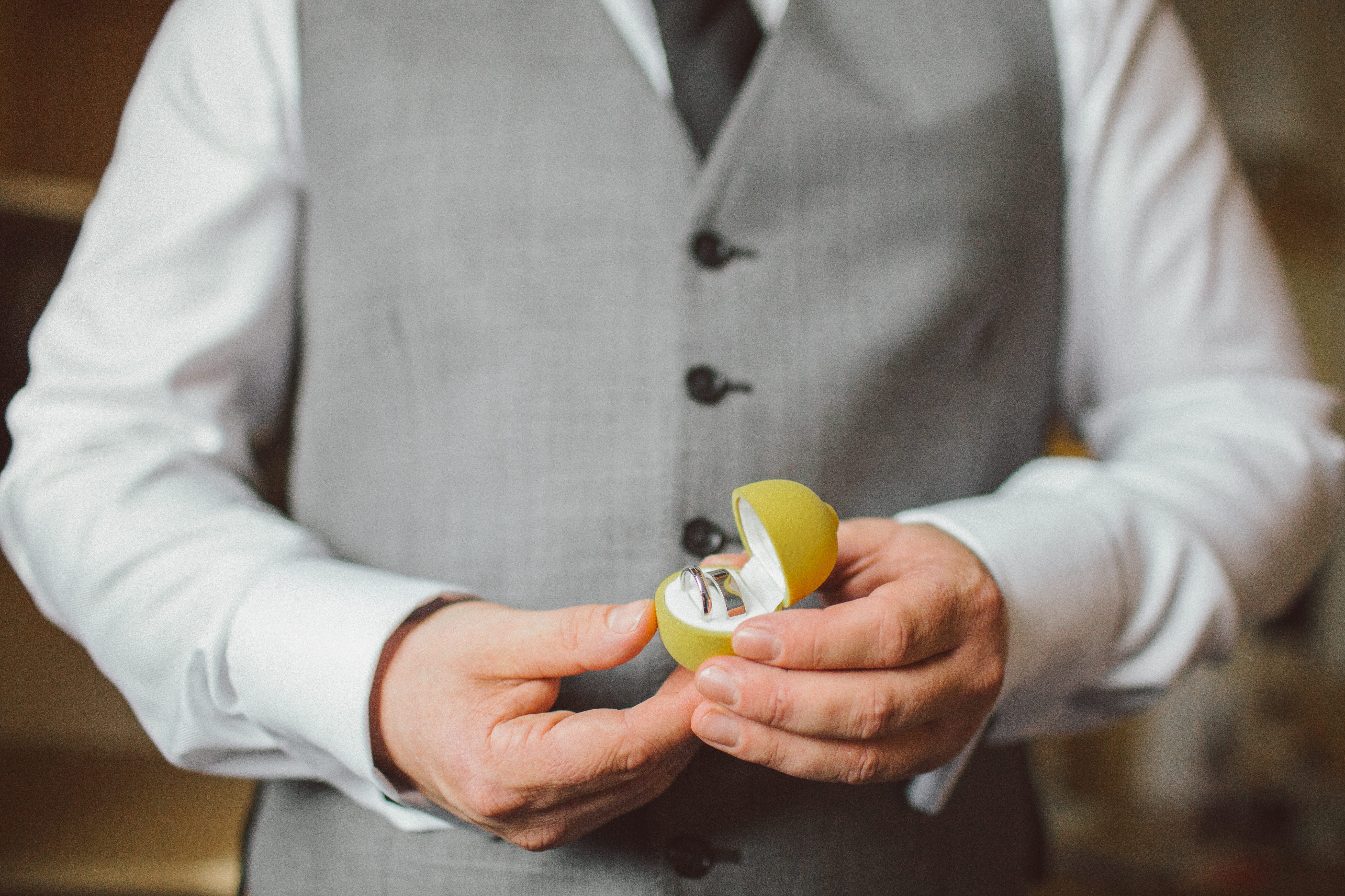 indoors, suit, fruit, close-up, men, groom, nervous, wedding, midsection, happy, human body part, wedding ring, fashion, man, human hand, adult, 5K, tie, HD Wallpaper